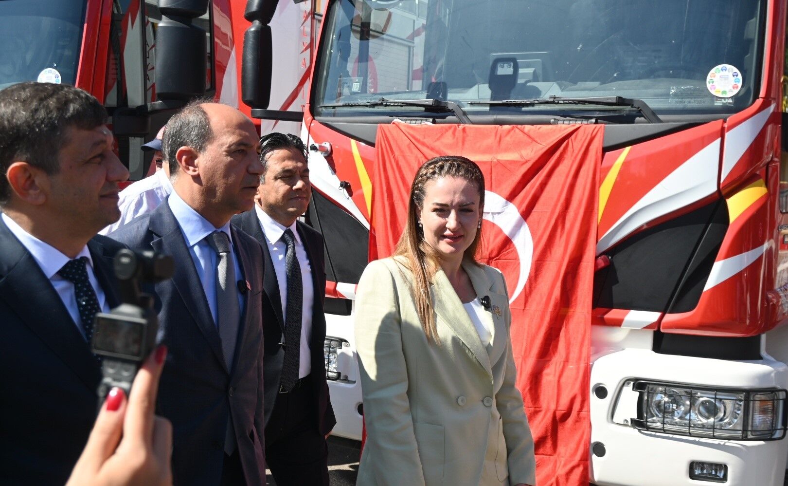 Antalya’ya 23 Mi̇lyon Euro’luk Kredi̇yle 34 Araç Daha Geli̇yor (3)