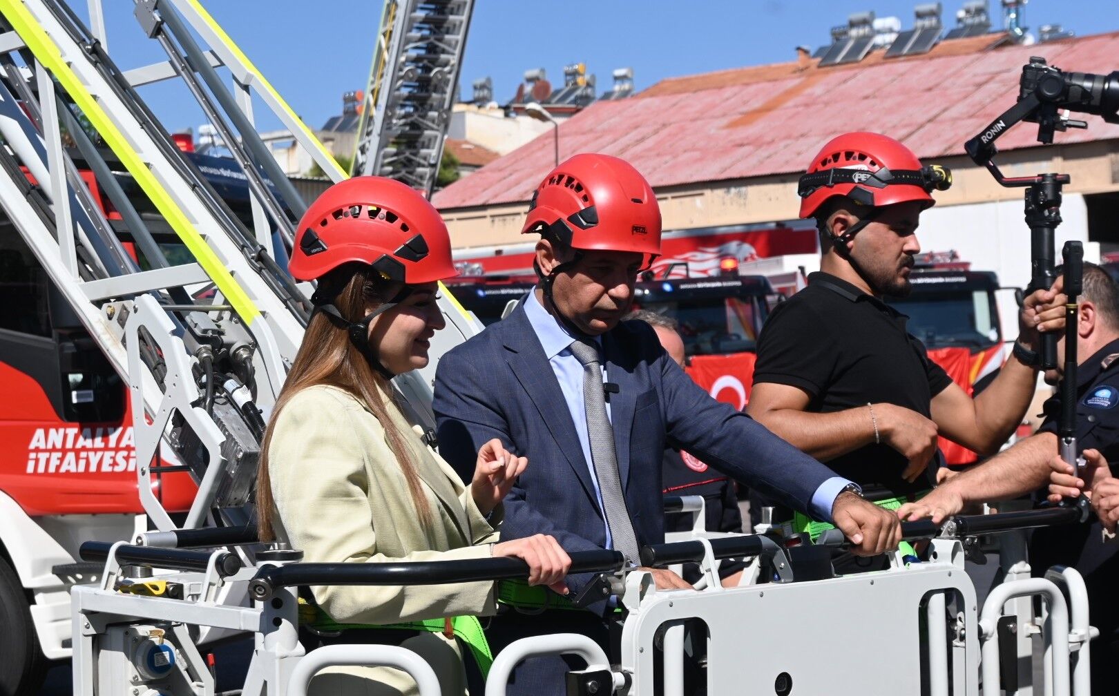 Antalya’ya 23 Mi̇lyon Euro’luk Kredi̇yle 34 Araç Daha Geli̇yor (6)