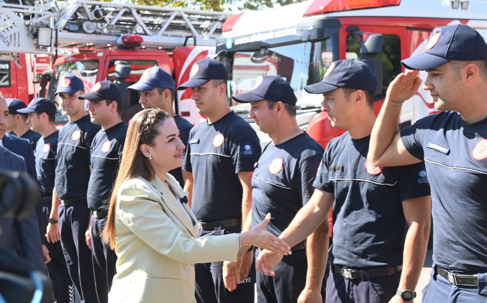 Antalya’ya 23 Mi̇lyon Euro’luk Kredi̇yle 34 Araç Daha Geli̇yor (9)