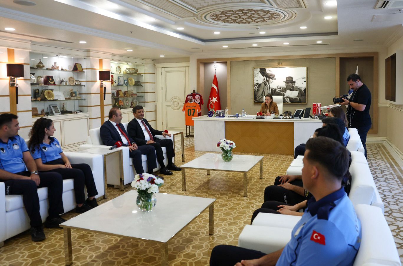 Başkan Vekili Büşra Özdemir Duyurdu! Antalya Büyükşehir’e 90 Yeni Zabıta Alınacak (2)