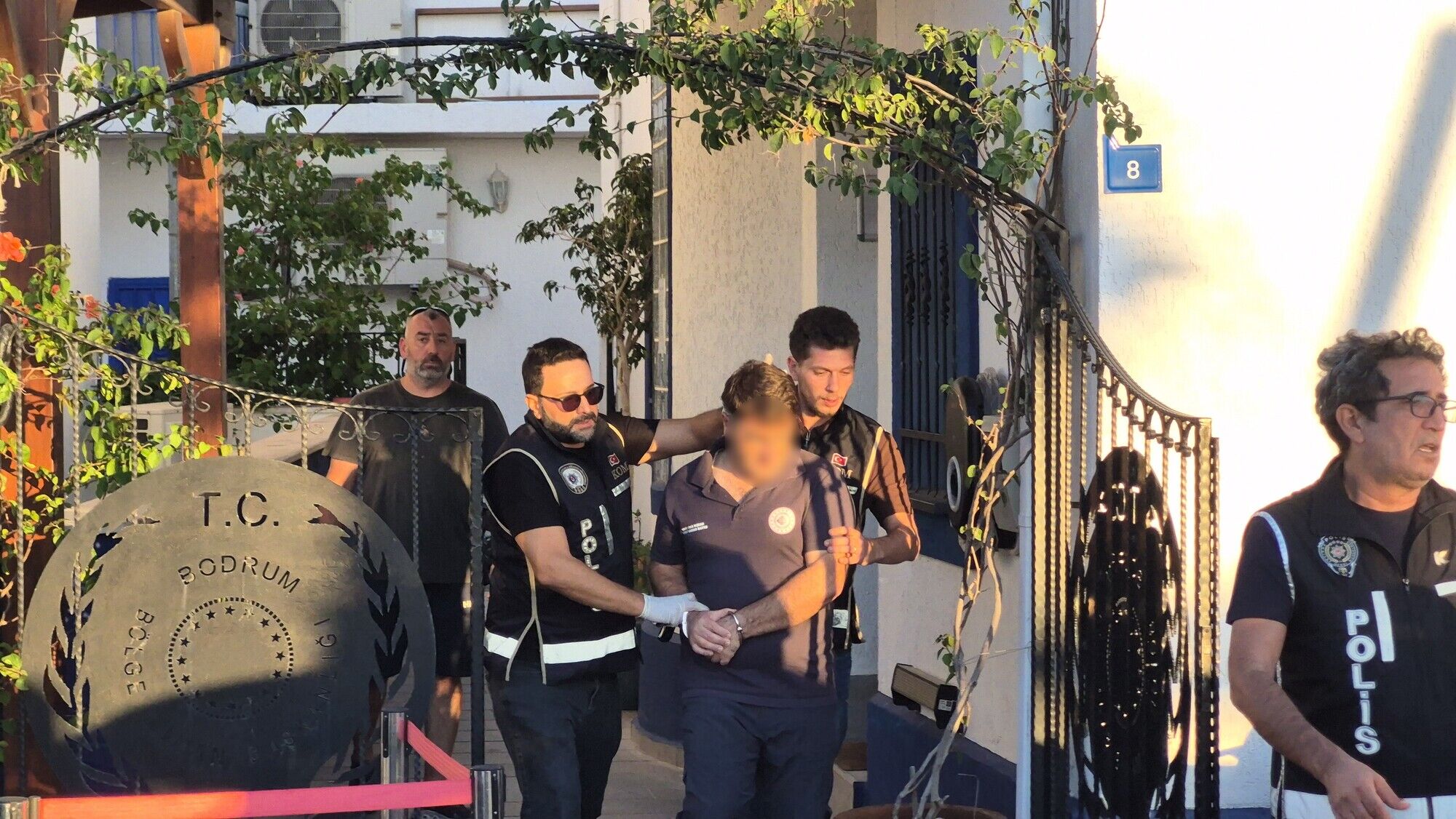 Bodrum Bolge Liman Baskani Rusvet Iddiasiyla Gozaltina Allindi (2)