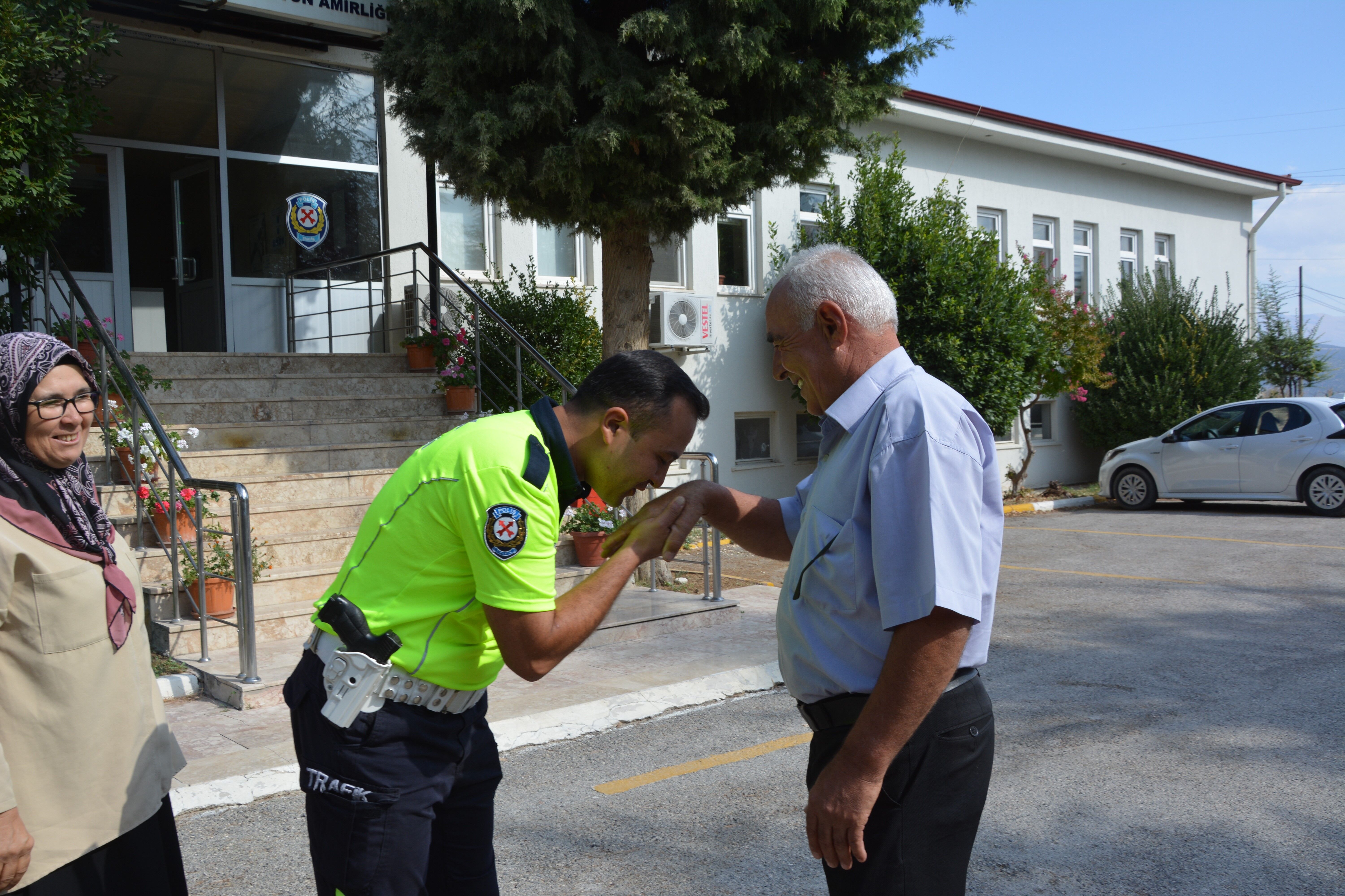 Bulaşık Cezasıyla Gündem Olan Trafik Polisi Konuştu (4)