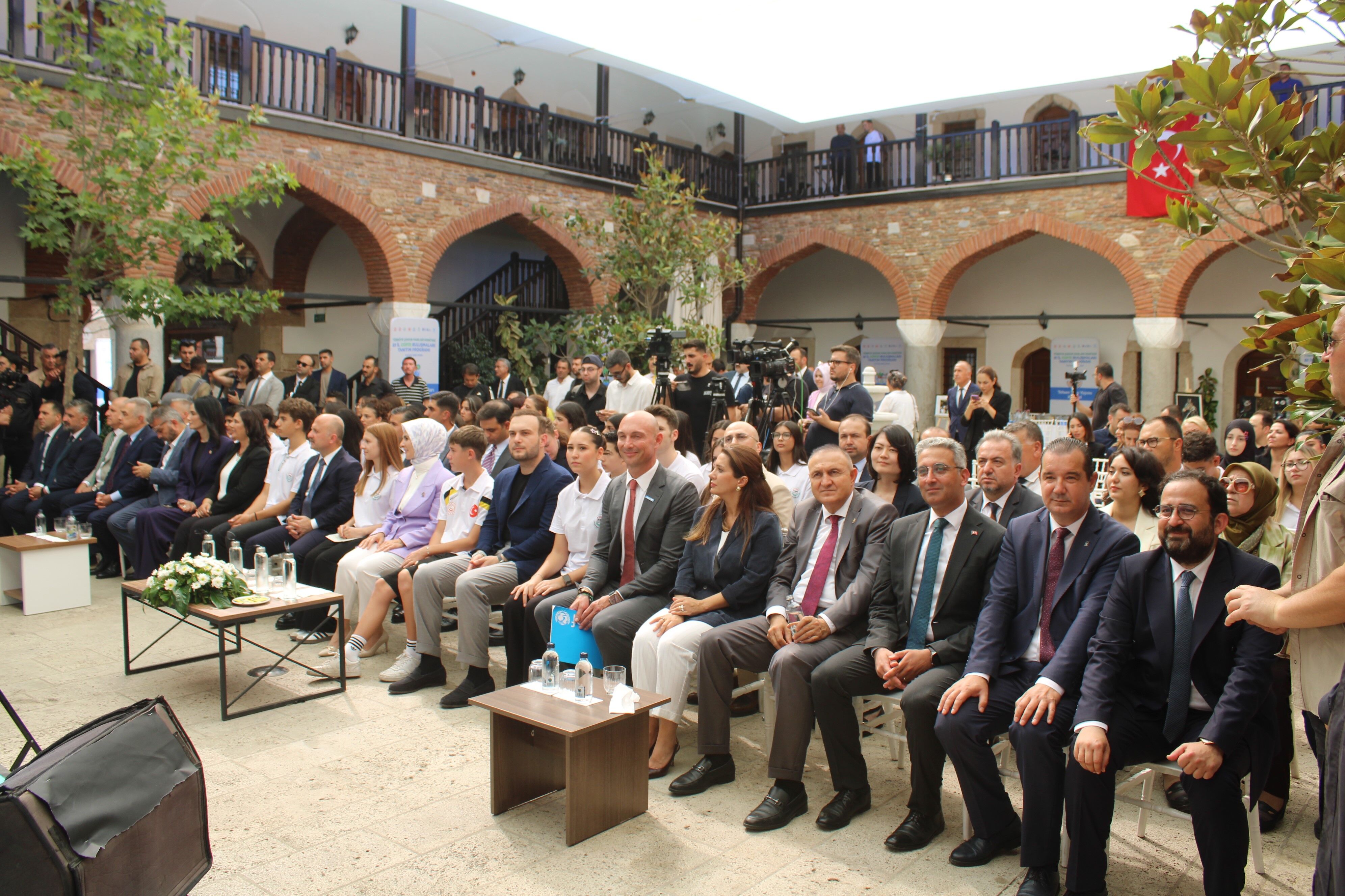 Çocuklar Antalya’daki Cop31 Için Sahaya Indi! 81 Ile Iklim Çalışması Başladı (5)