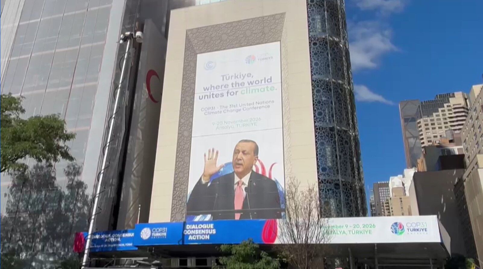 Cop31 Icin New Yorkta Govde Gosterisi (4)