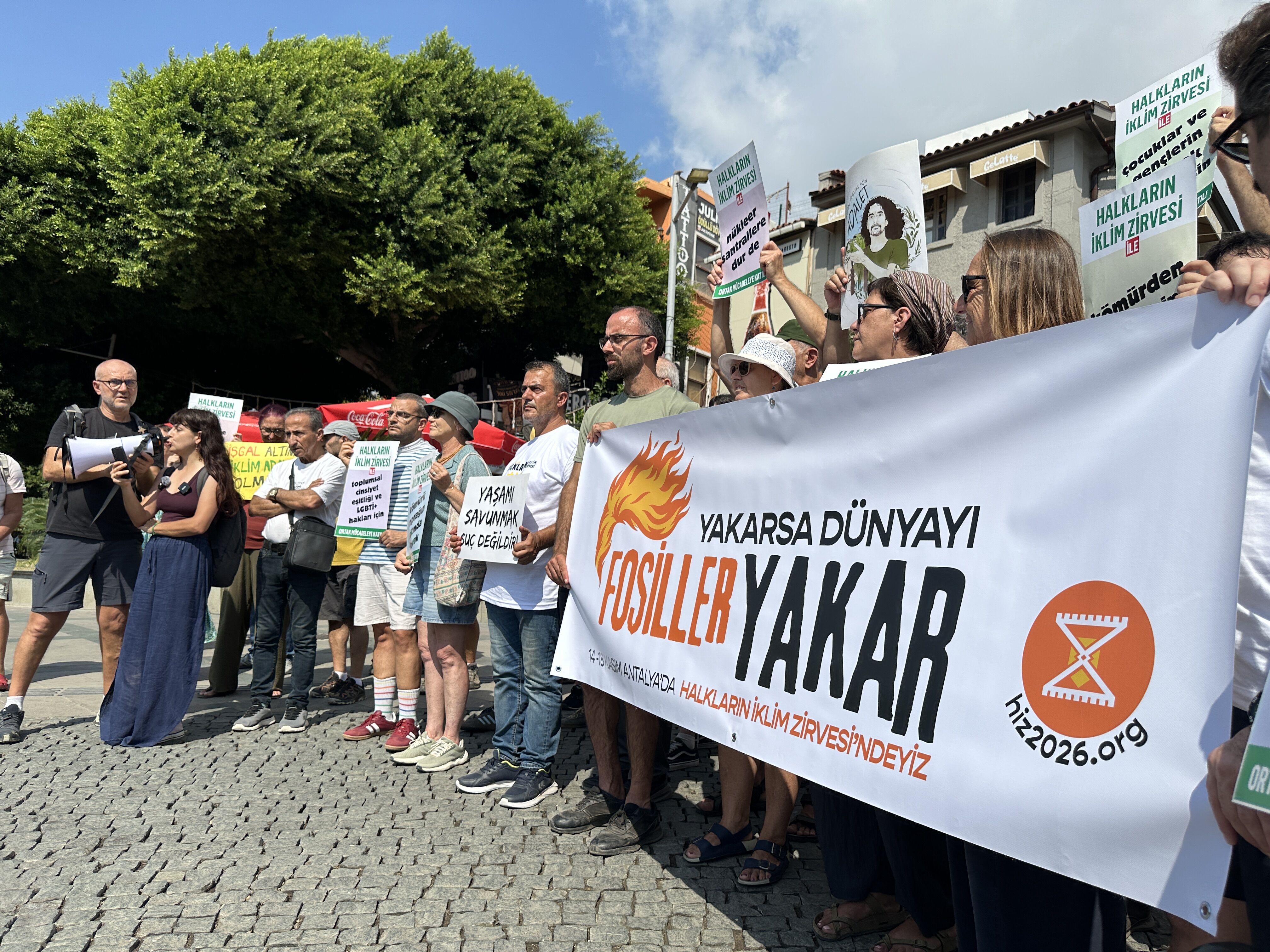 Cop31 Öncesi Antalya’da Iklim Kampanyası “Yakarsa Dünyayı Fosiller Yakar” (3)