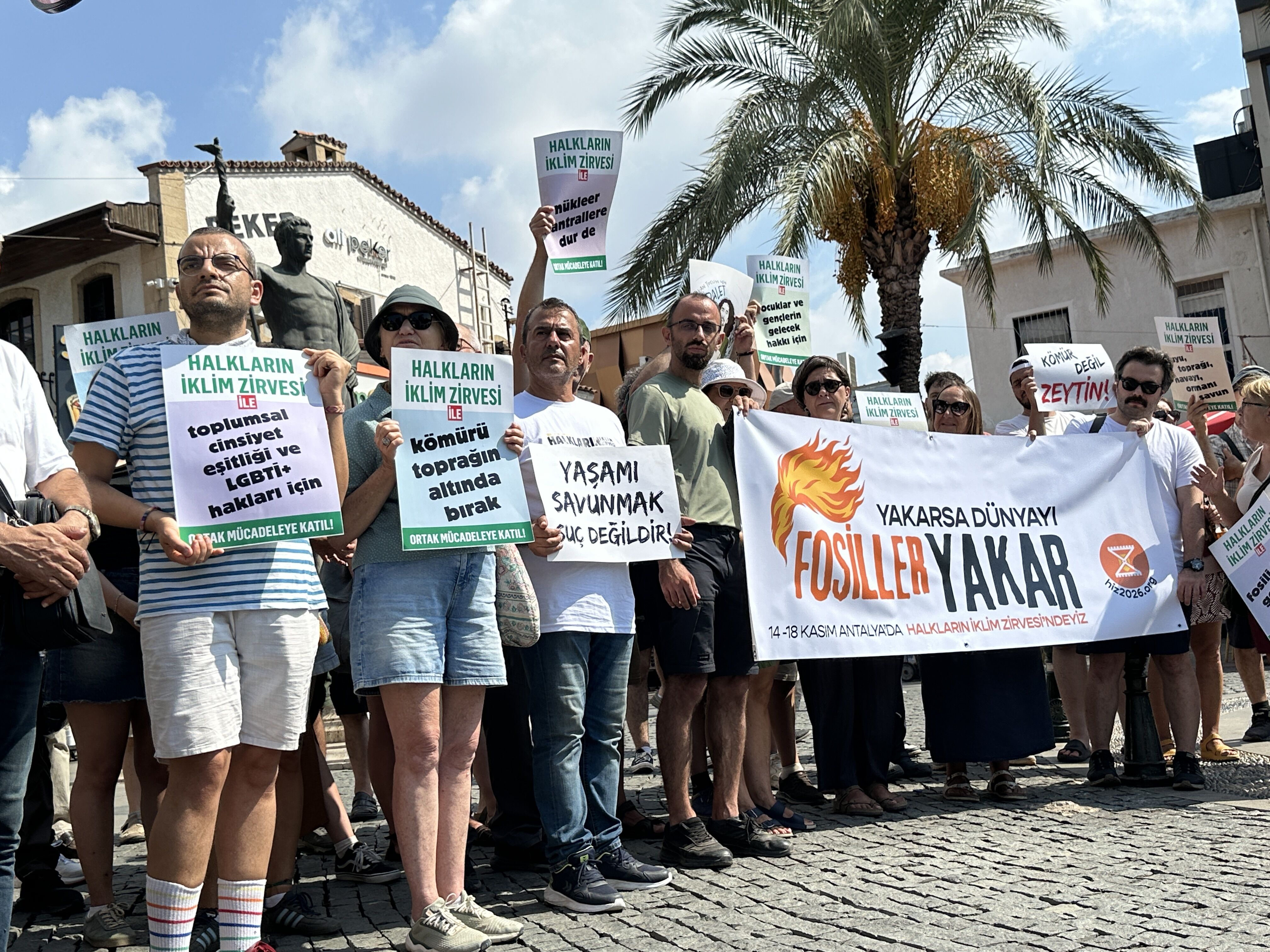 Cop31 Öncesi Antalya’da Iklim Kampanyası “Yakarsa Dünyayı Fosiller Yakar” (6)