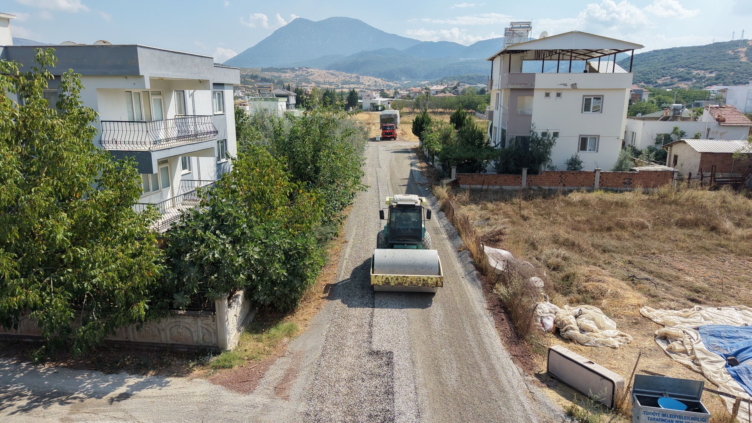 Döşemealtı’nda Ulaşım Çilesi Sona Erdi! İki Mahallede Yollar Yenilendi (4)