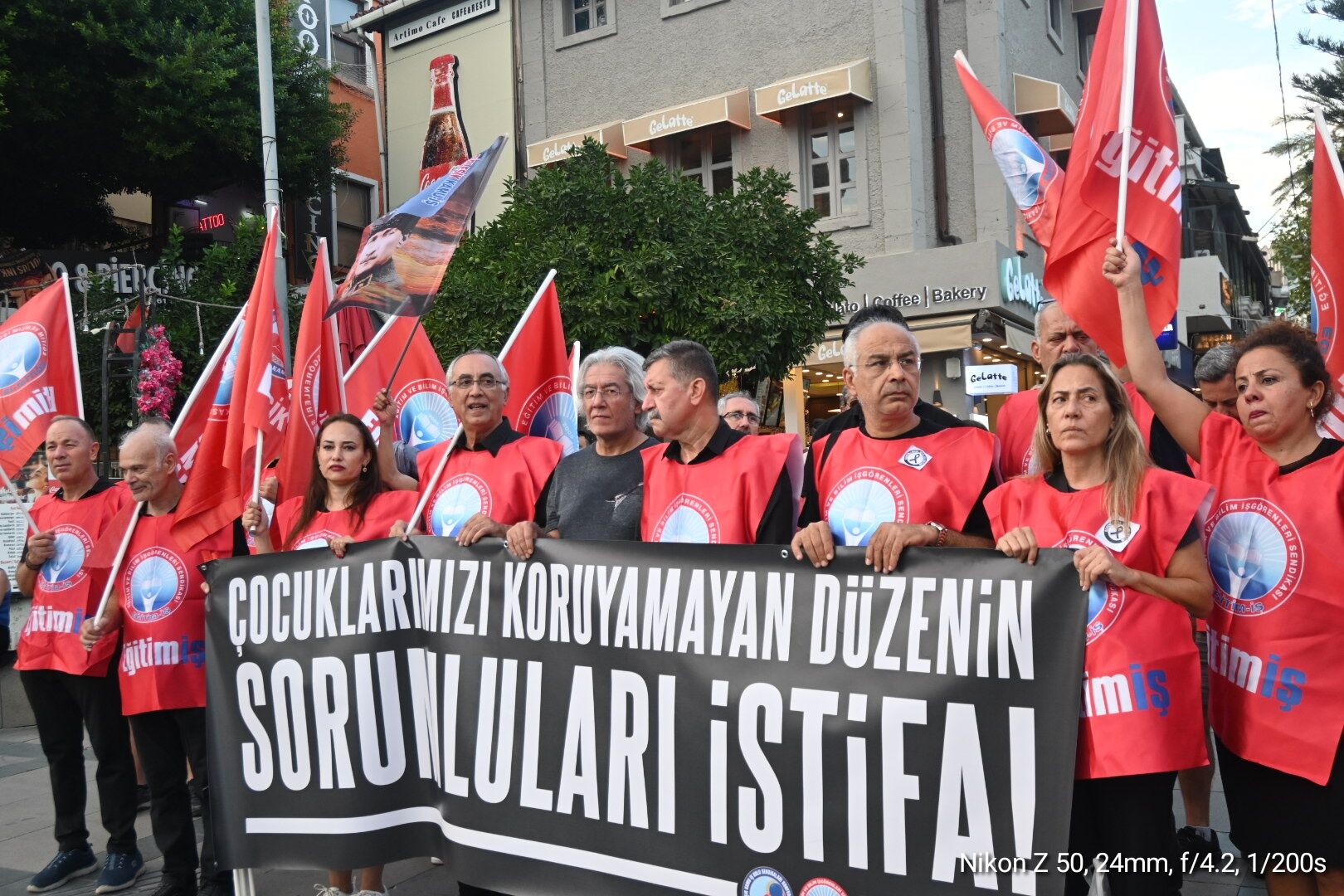 Egitim Is Antalyadan Turgutludaki Okul Saldirisina Tepki (1)-2