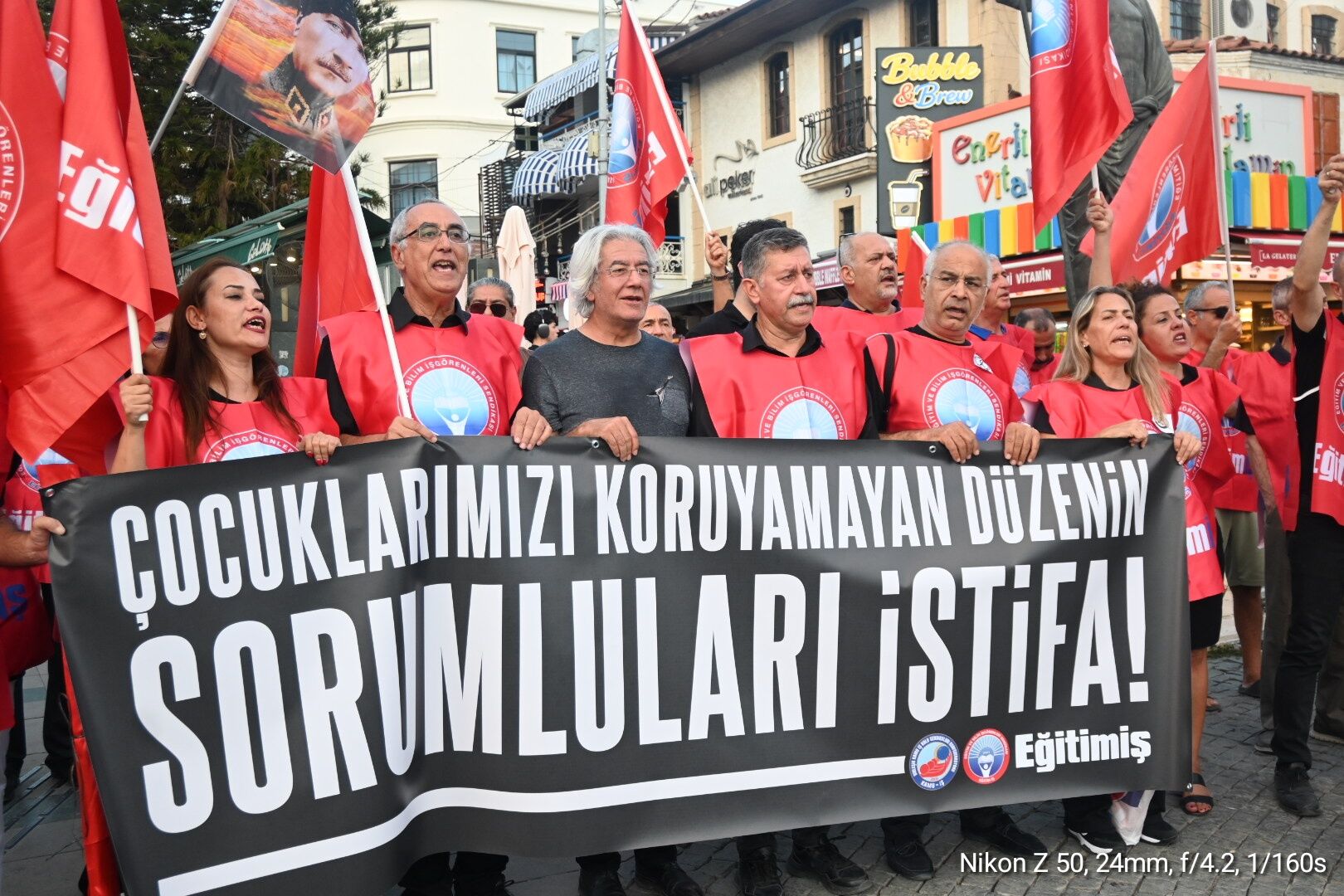 Egitim Is Antalyadan Turgutludaki Okul Saldirisina Tepki (2)