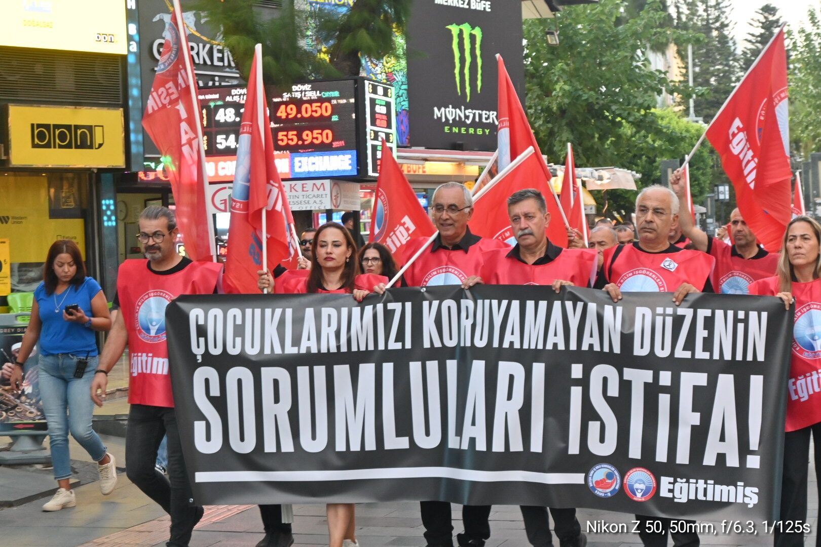 Egitim Is Antalyadan Turgutludaki Okul Saldirisina Tepki (4)