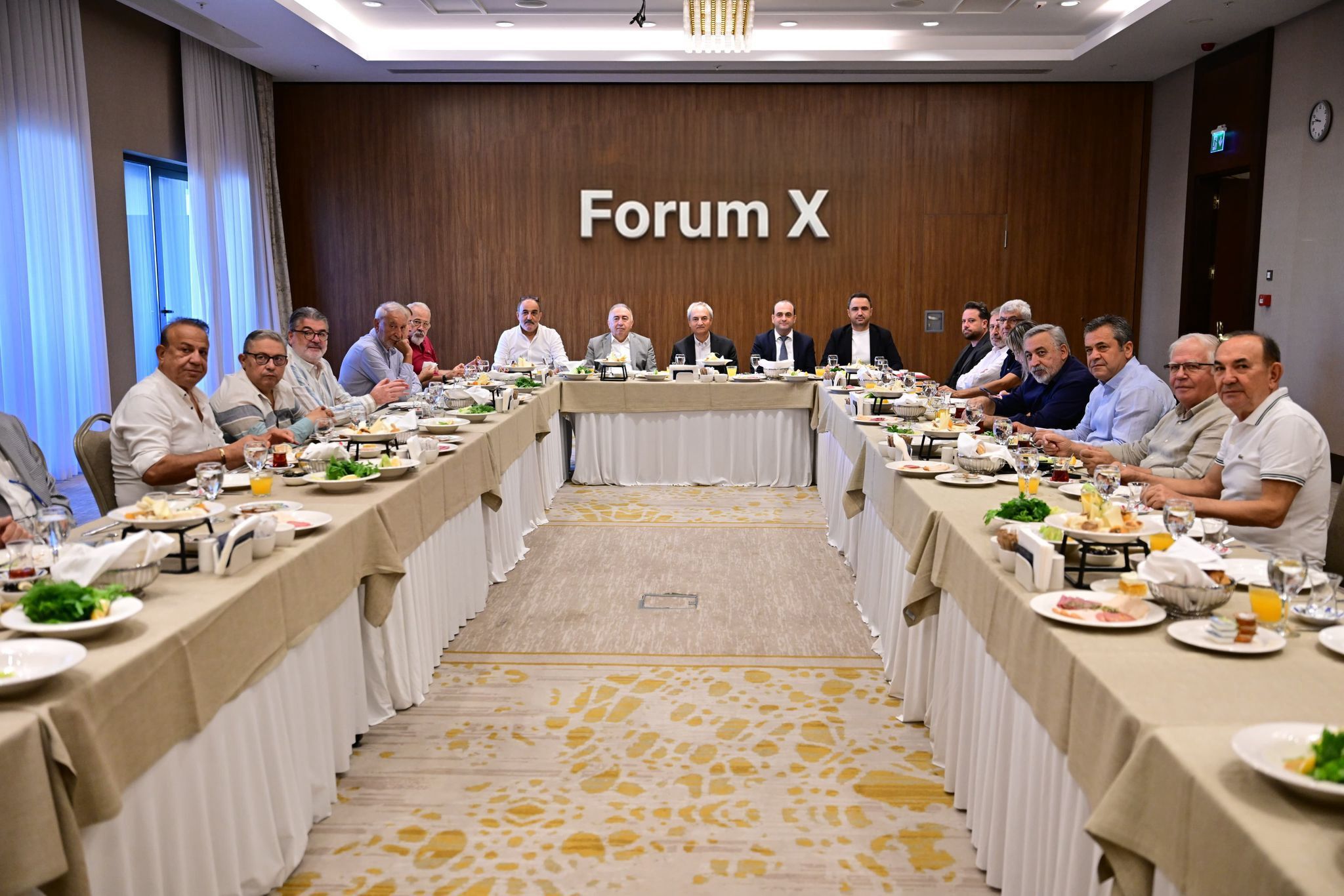 Forum X (3)