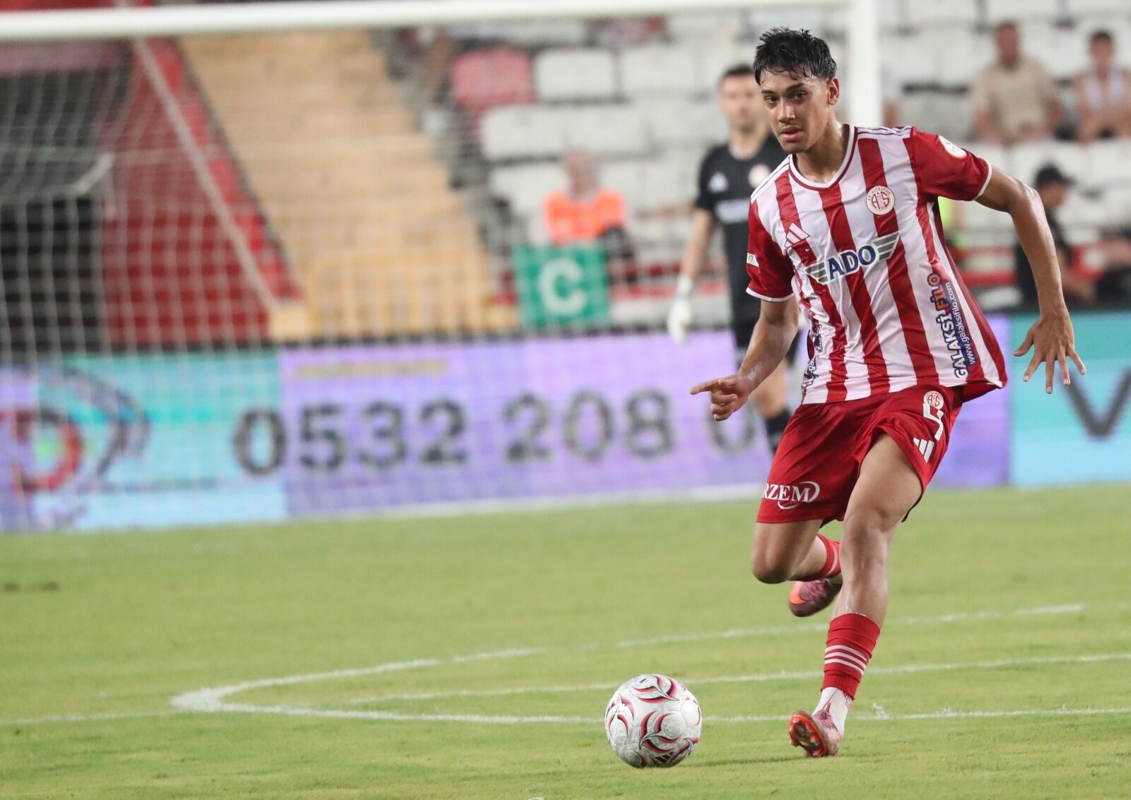 İşte Antalyaspor’un 8 Haftalık Raporu! 3 Teknik Adam, 26 Futbolcu Görev Yaptı (1)