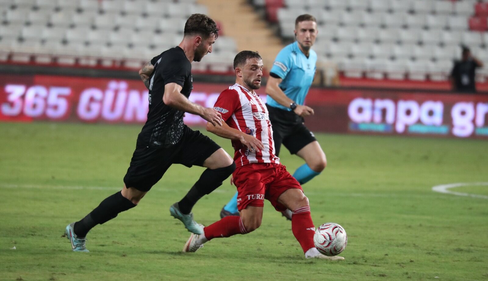İşte Antalyaspor’un 8 Haftalık Raporu! 3 Teknik Adam, 26 Futbolcu Görev Yaptı (8)