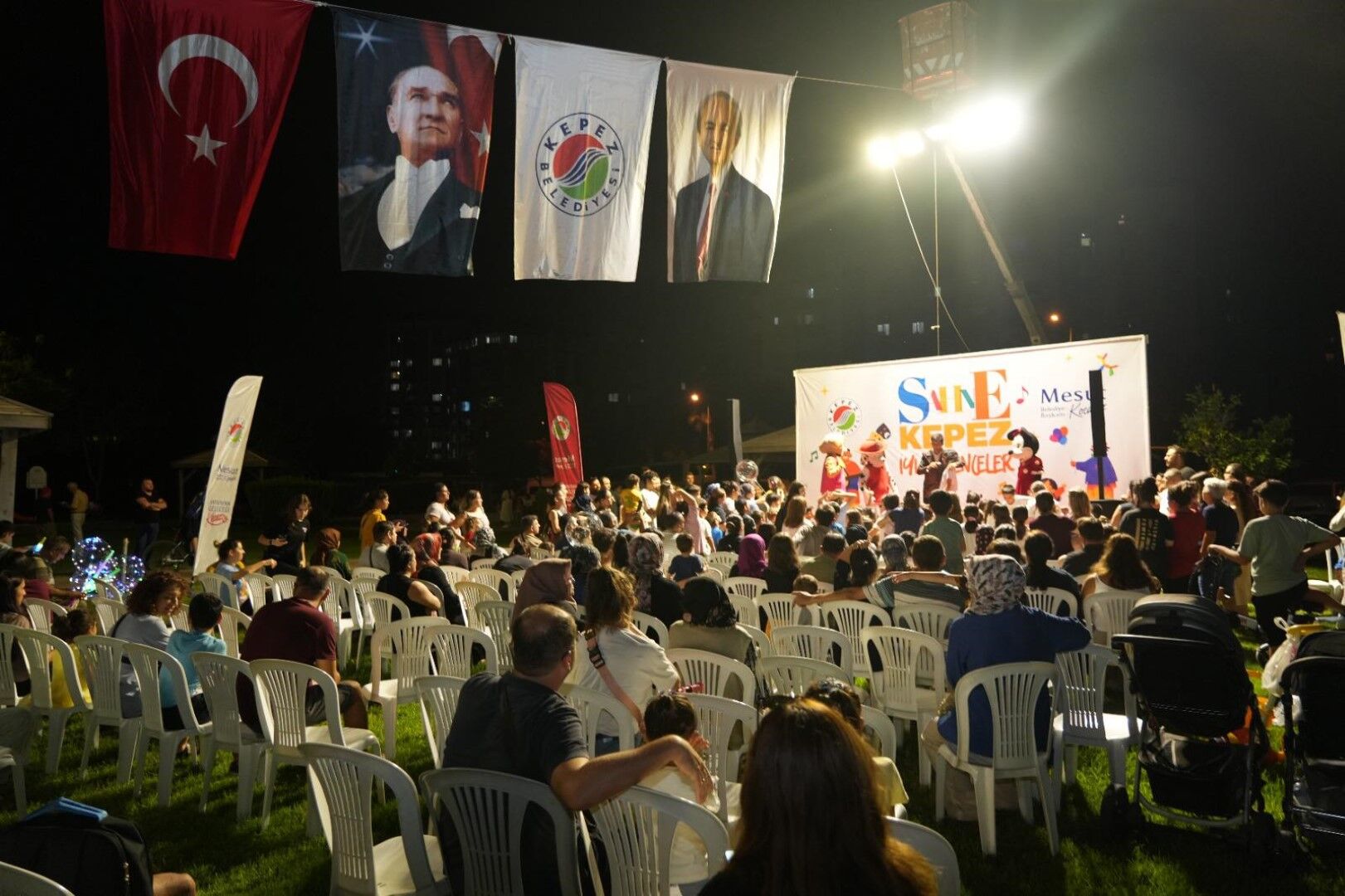 Kepez Belediyesi Zafer Mahallesi’ndeki Çocukların Yüzünü Güldürdü (4)