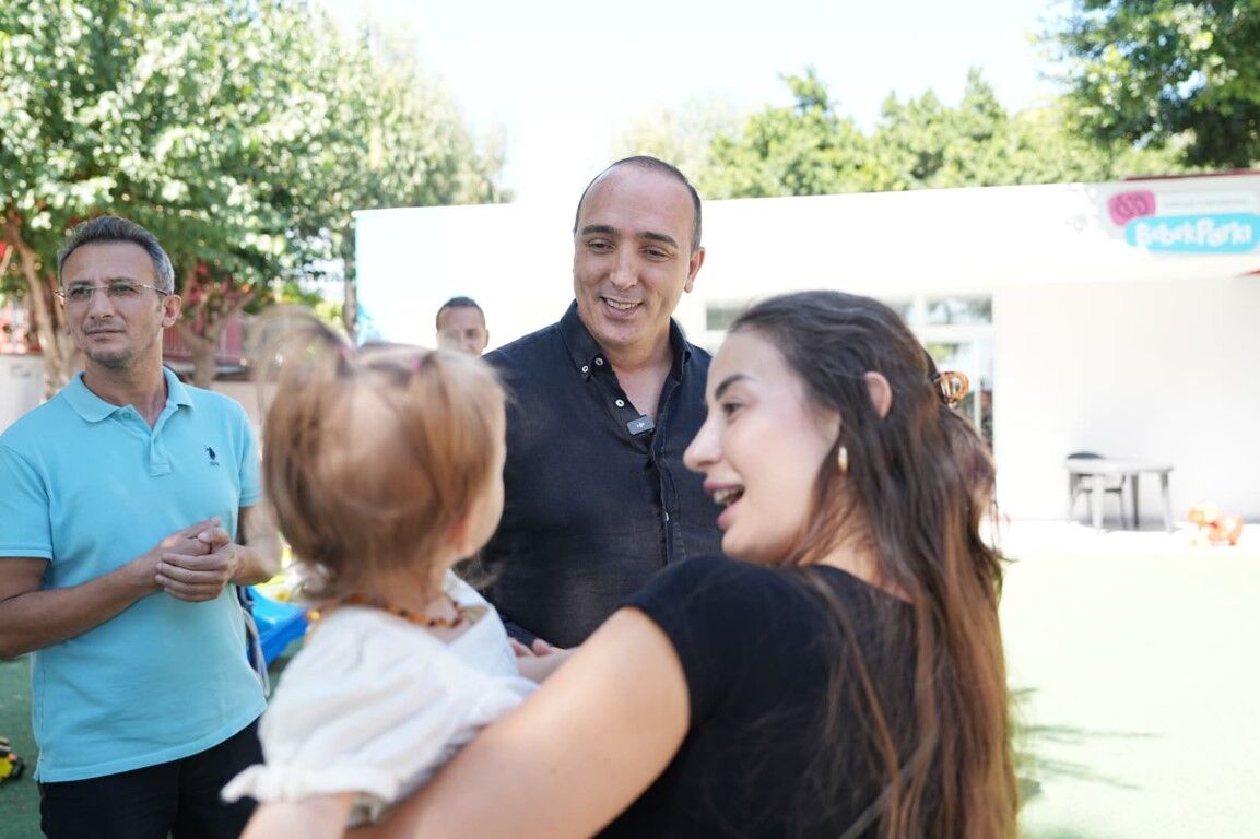 Konyaaltı Belediye Başkanı Cem Kotan Bebeklerin Aileleriyle Buluştu (4)