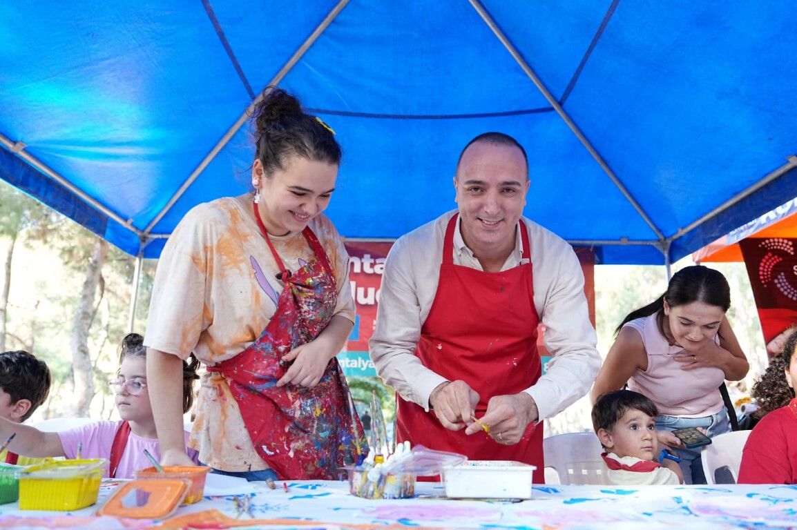 Konyaaltı’nda Çocukların Okul Heyecanı Şenliğe Dönüştü (1)
