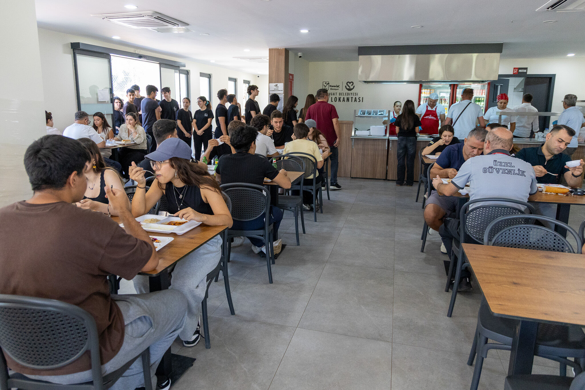 Manavgat Belediye Başkan Vekili Çiçek Yemek Dağıttı (7)