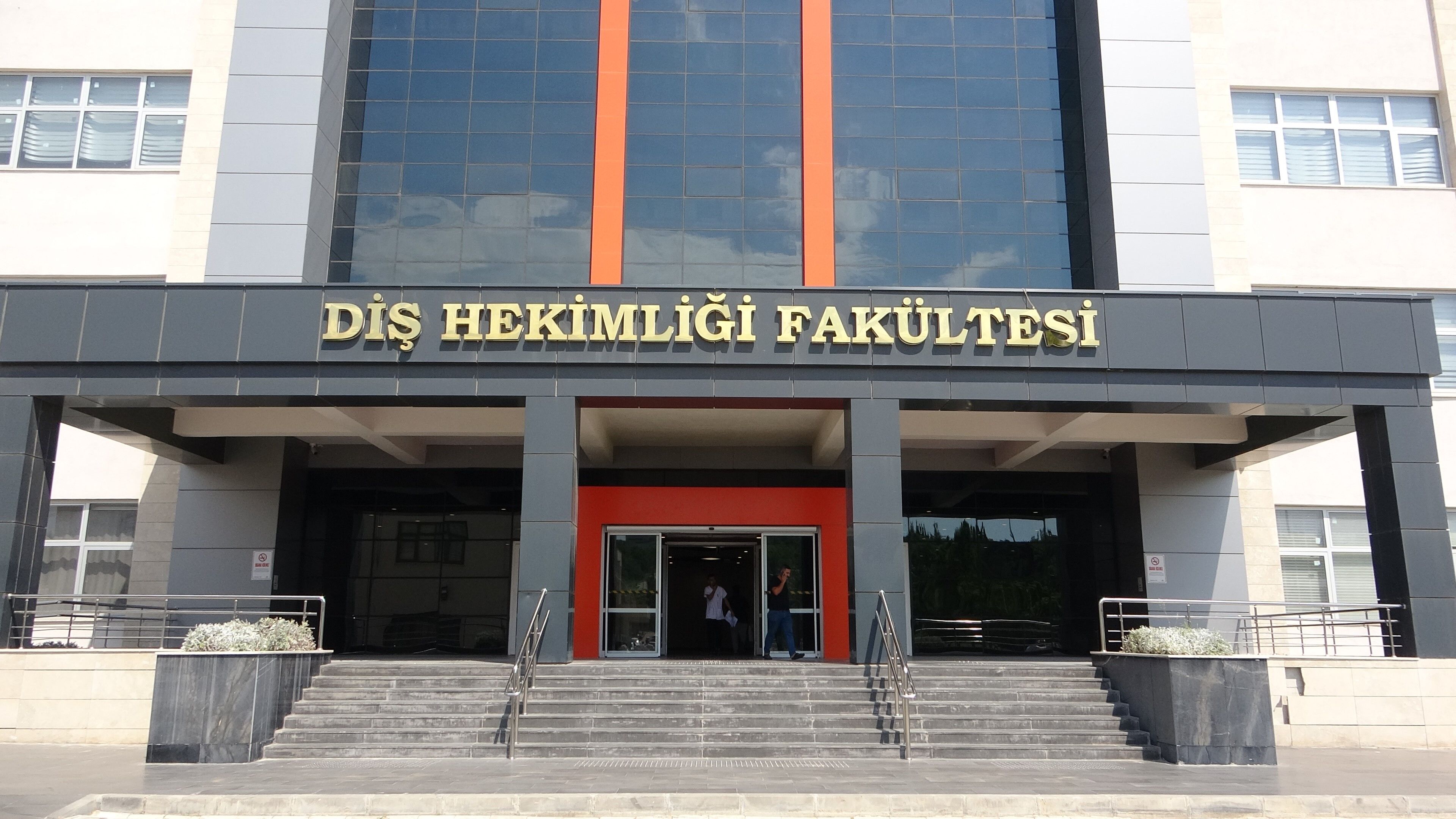 Mersin'de Diş Tedavisi Geleceğe Taşındı! Yapay Zeka Dönemi Başladı (5)