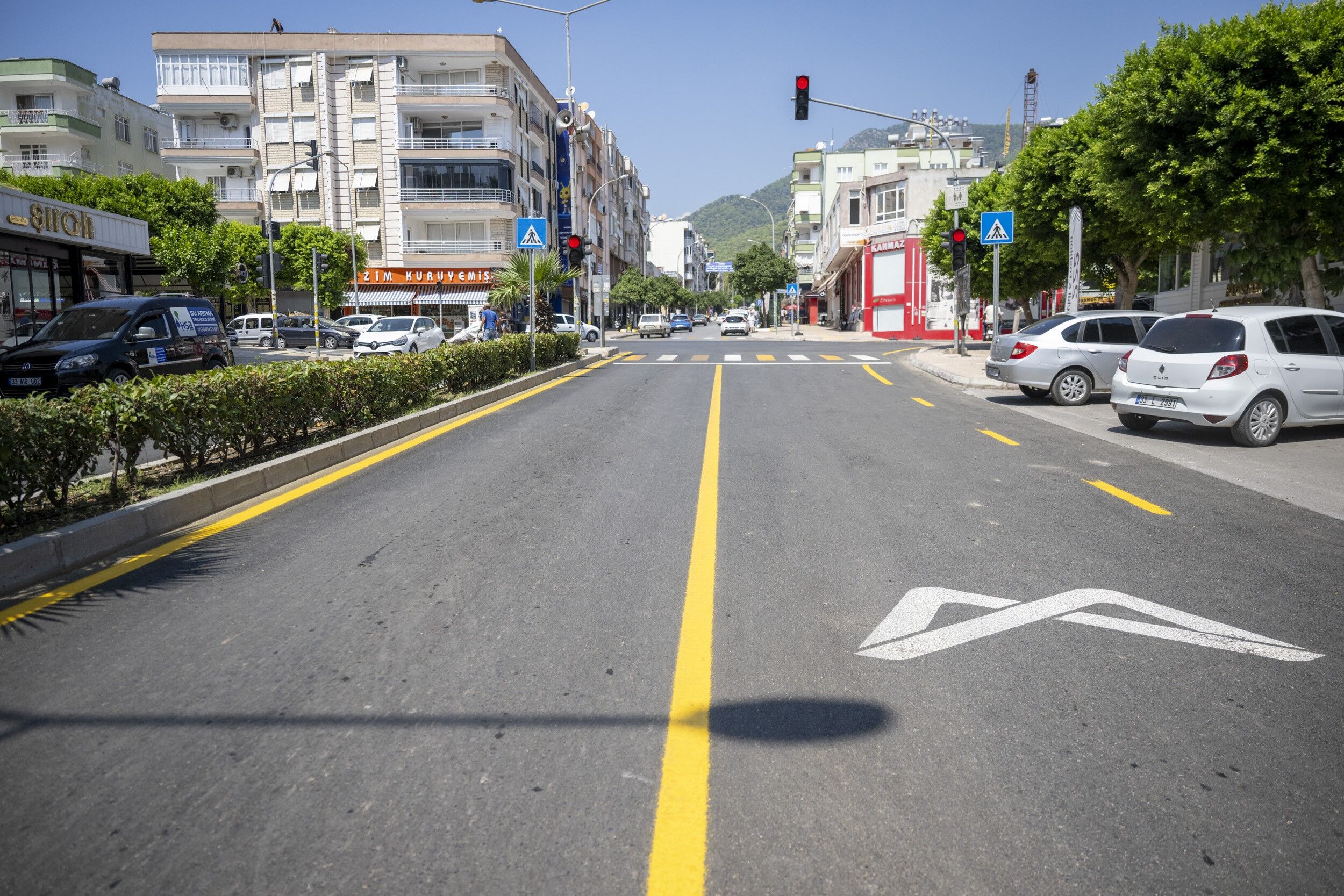 Mersin’in Trafiğini Rahatlatacak 3 Caddede Çalışma Başladı (1)