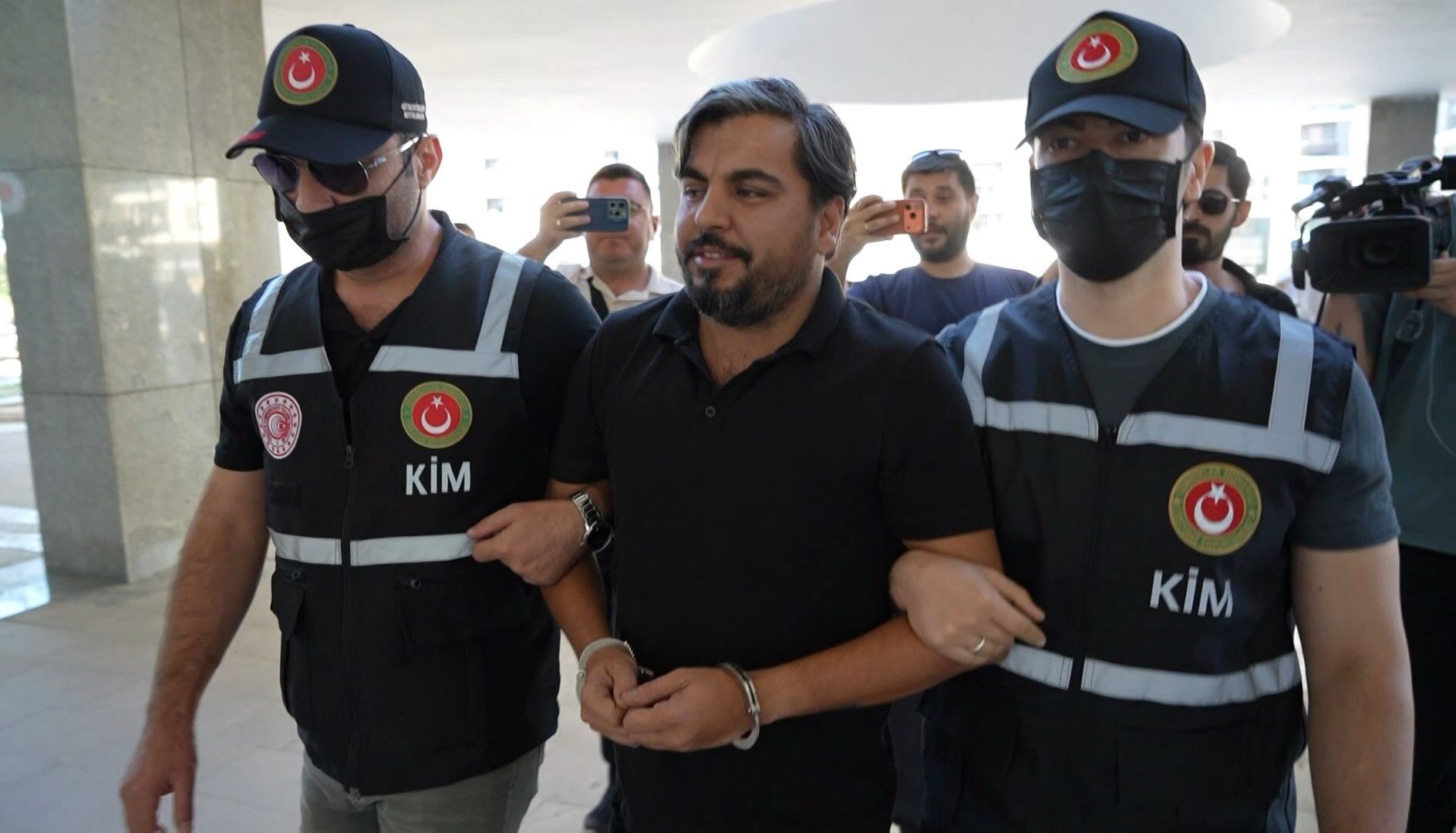 Tır Dorsesinde Yakalanan Arif Kocabıyık, Konyaaltı Belediyesi'nden Aylarca Çalışmadan Maaş Almış (1)