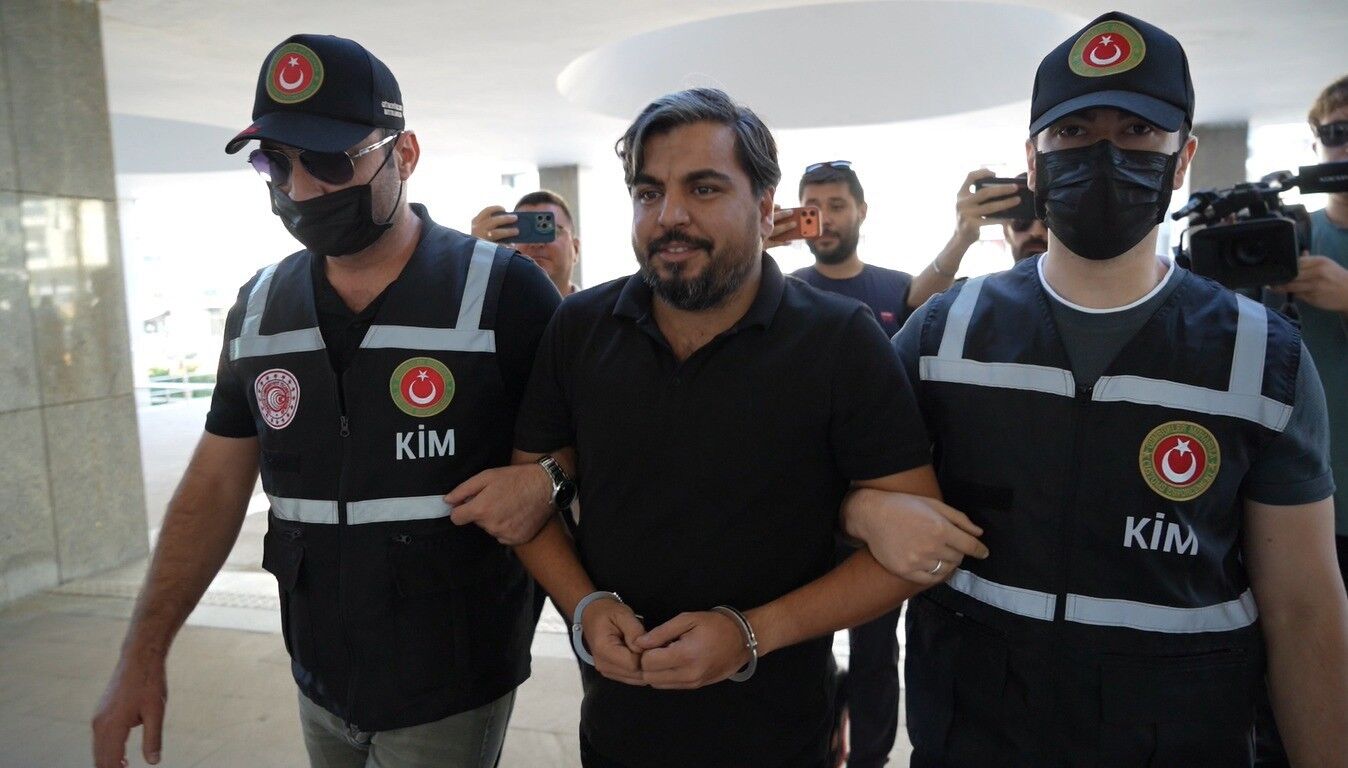 Tır Dorsesinde Yakalanan Arif Kocabıyık, Konyaaltı Belediyesi'nden Aylarca Çalışmadan Maaş Almış (2)