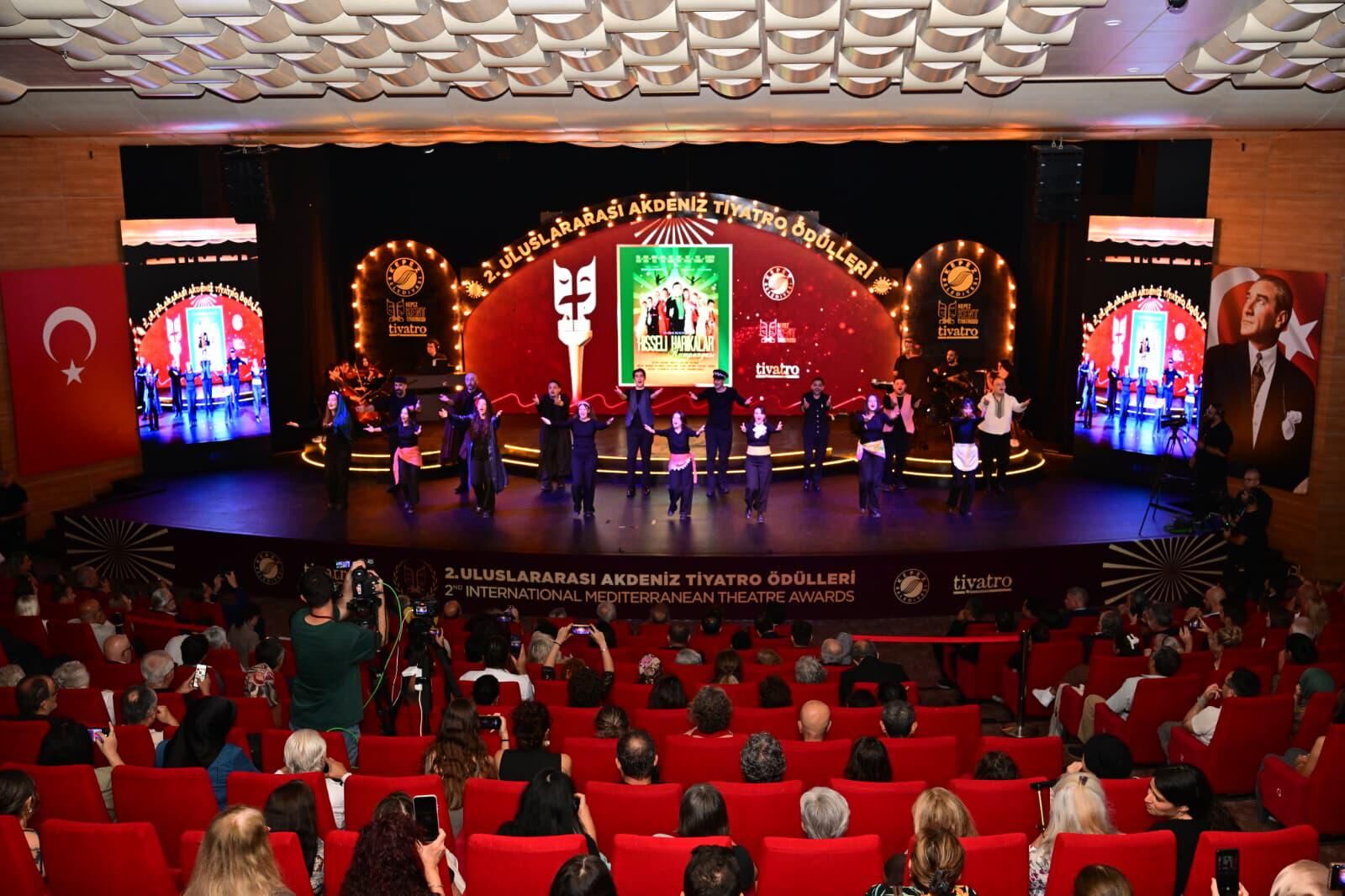Tiyatronun Yıldızları Kepez’de Ödüllendirildi (5)