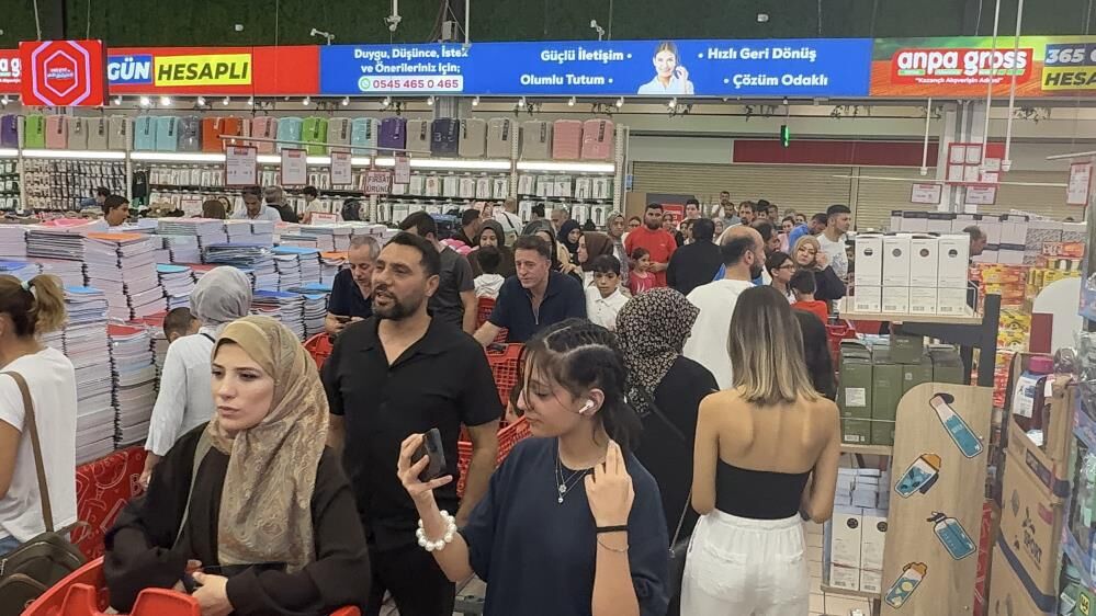 Velilerin Okul Telaşı Başladı! Kırtasiye Setlerinde Dikkat Çeken Fiyat (4)