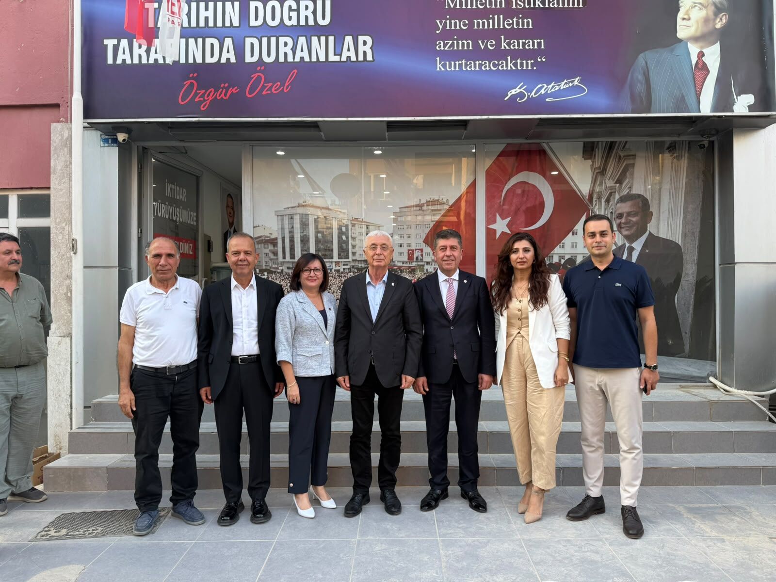Yasar Tuzun Yeni Parti Antalyayi Ziyaret Etti (3)