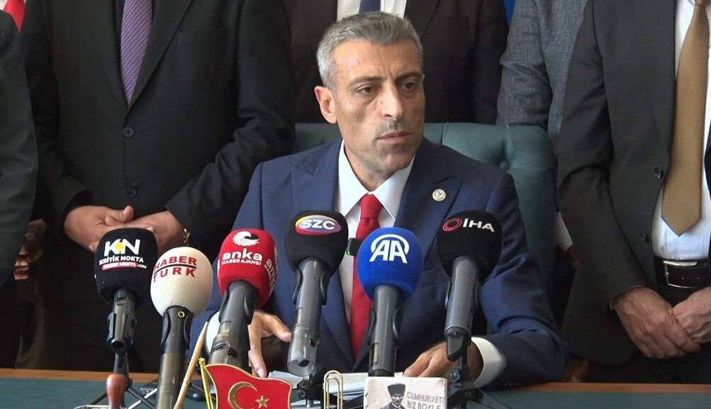 Yeni Partinin Isim Krizinde Kritik Tarih (1)