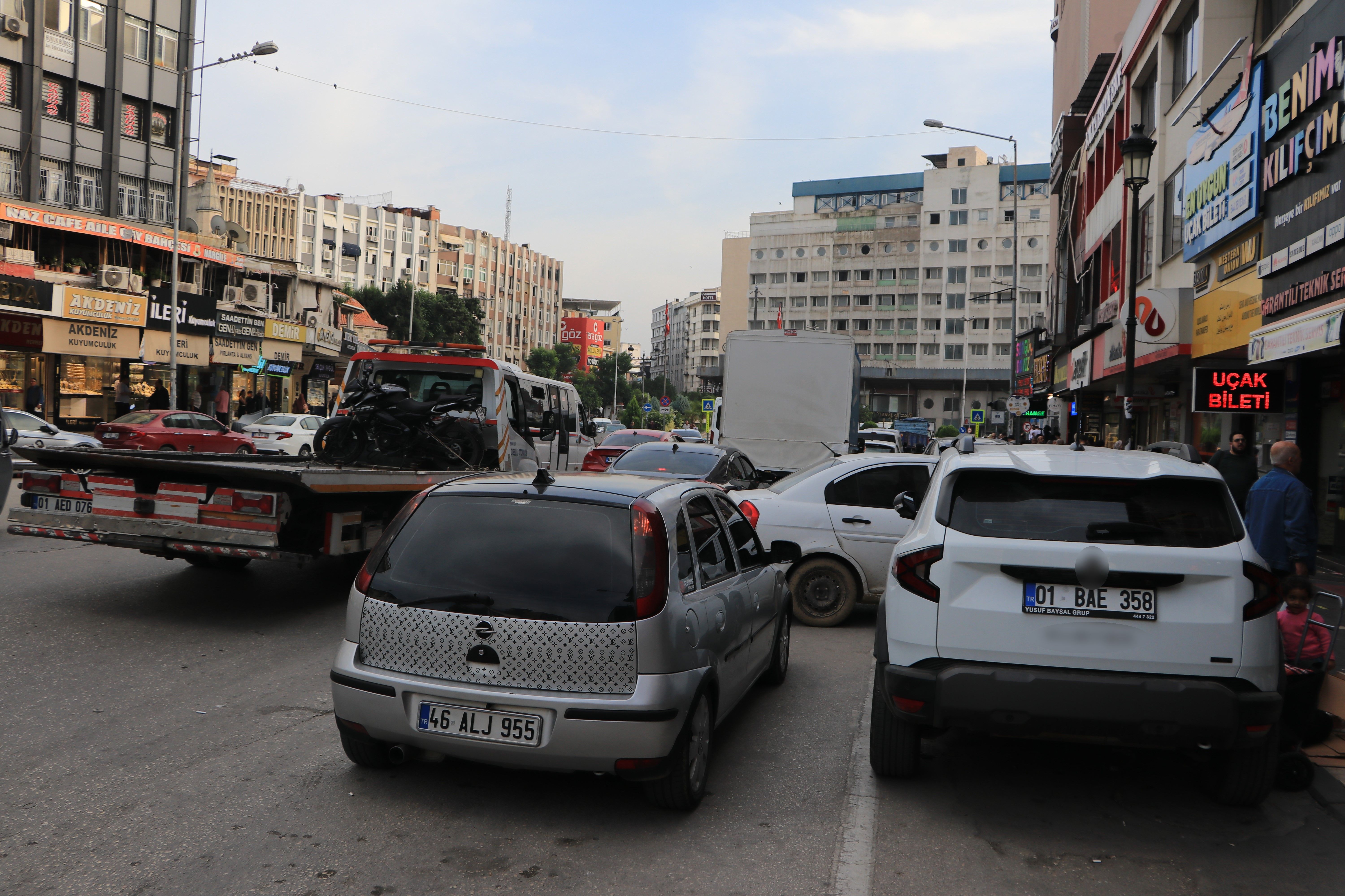 Adana’daki Vatandaşlar Rezaletle Mücadele Ediyor (2)