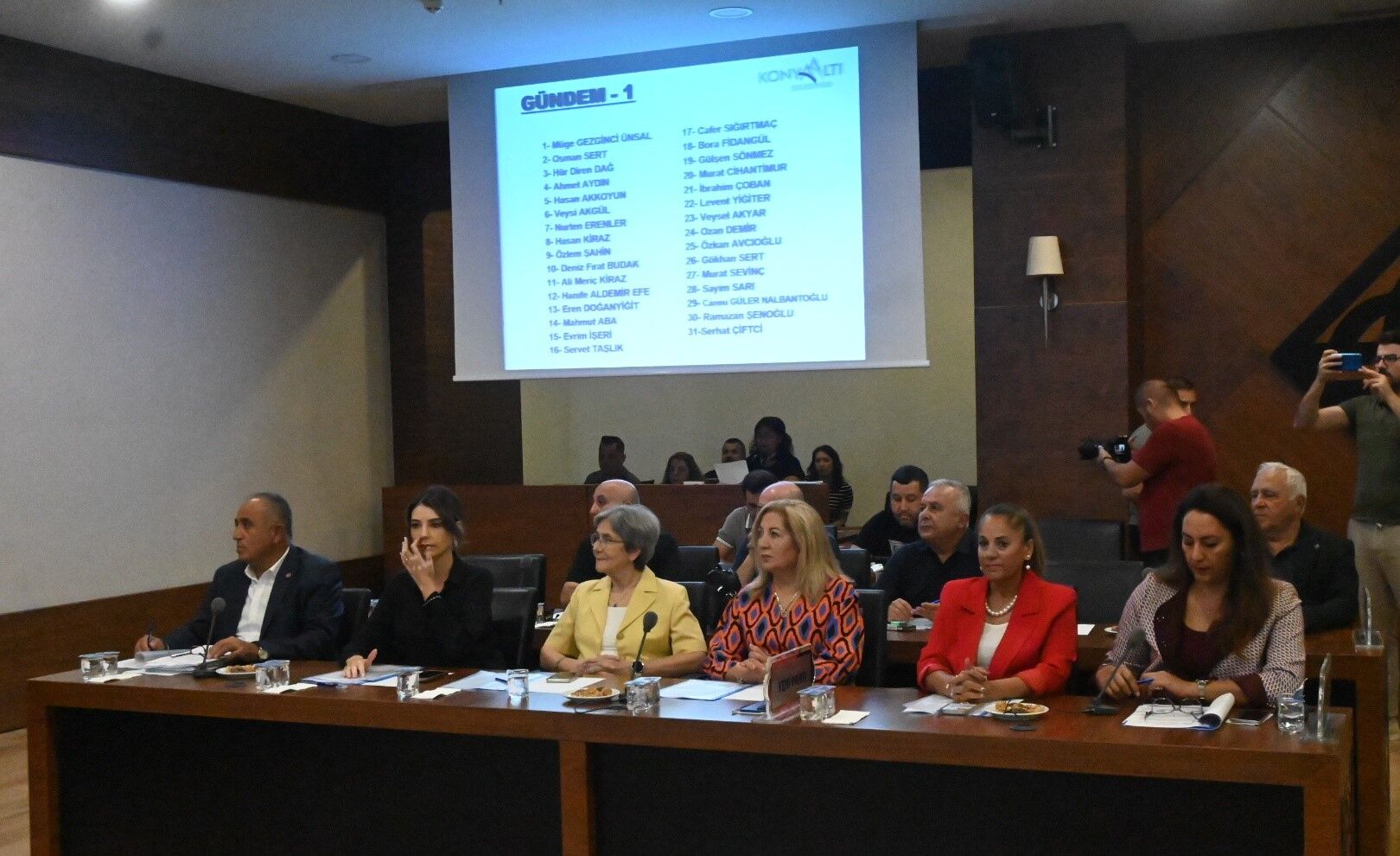 Ak Parti, Cem Kotan’a Emekli Üzerinden Yüklendi (4)