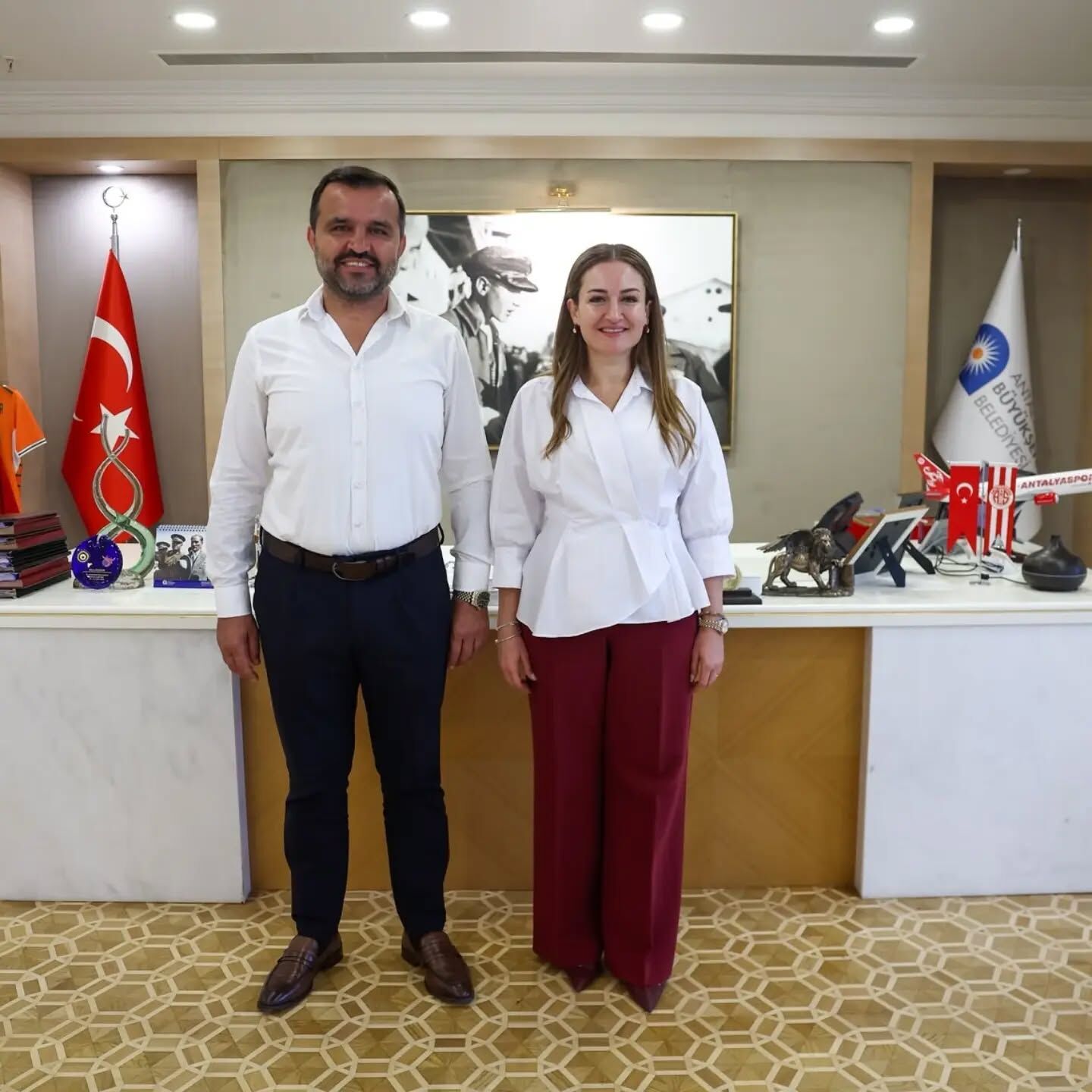 Ak Partili Halil Öztürk’ün Ilk Meclisinde Beklenmedik Çıkış! Eski Yardımcısı Öyle Bir Söz Söyledi Ki… (2)