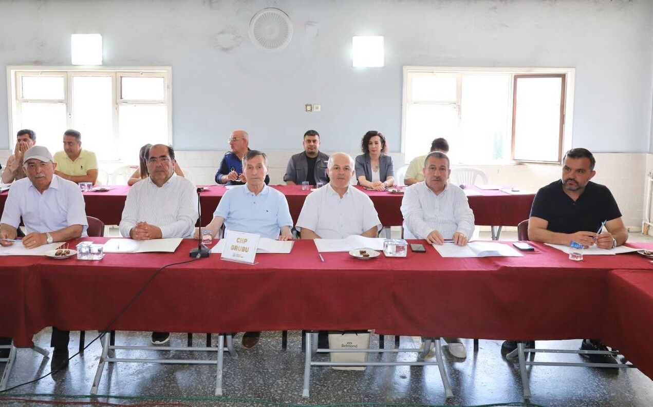 Ak Partili Halil Öztürk’ün Ilk Meclisinde Beklenmedik Çıkış! Eski Yardımcısı Öyle Bir Söz Söyledi Ki… (4)