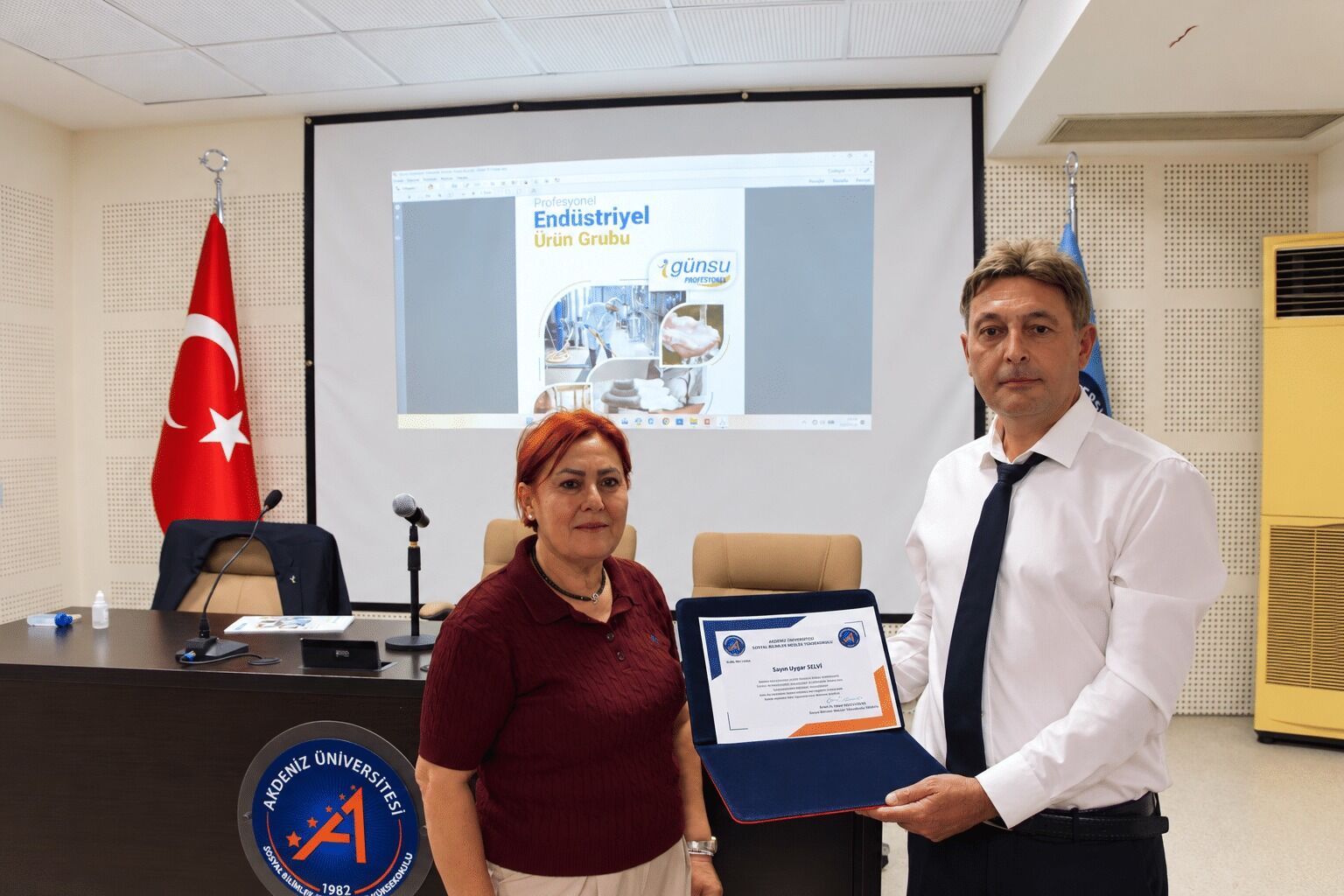 Akdeniz Üniversitesi’nde Dersin Konusu Bu Kez Profesyonel Hijyen Oldu (3)