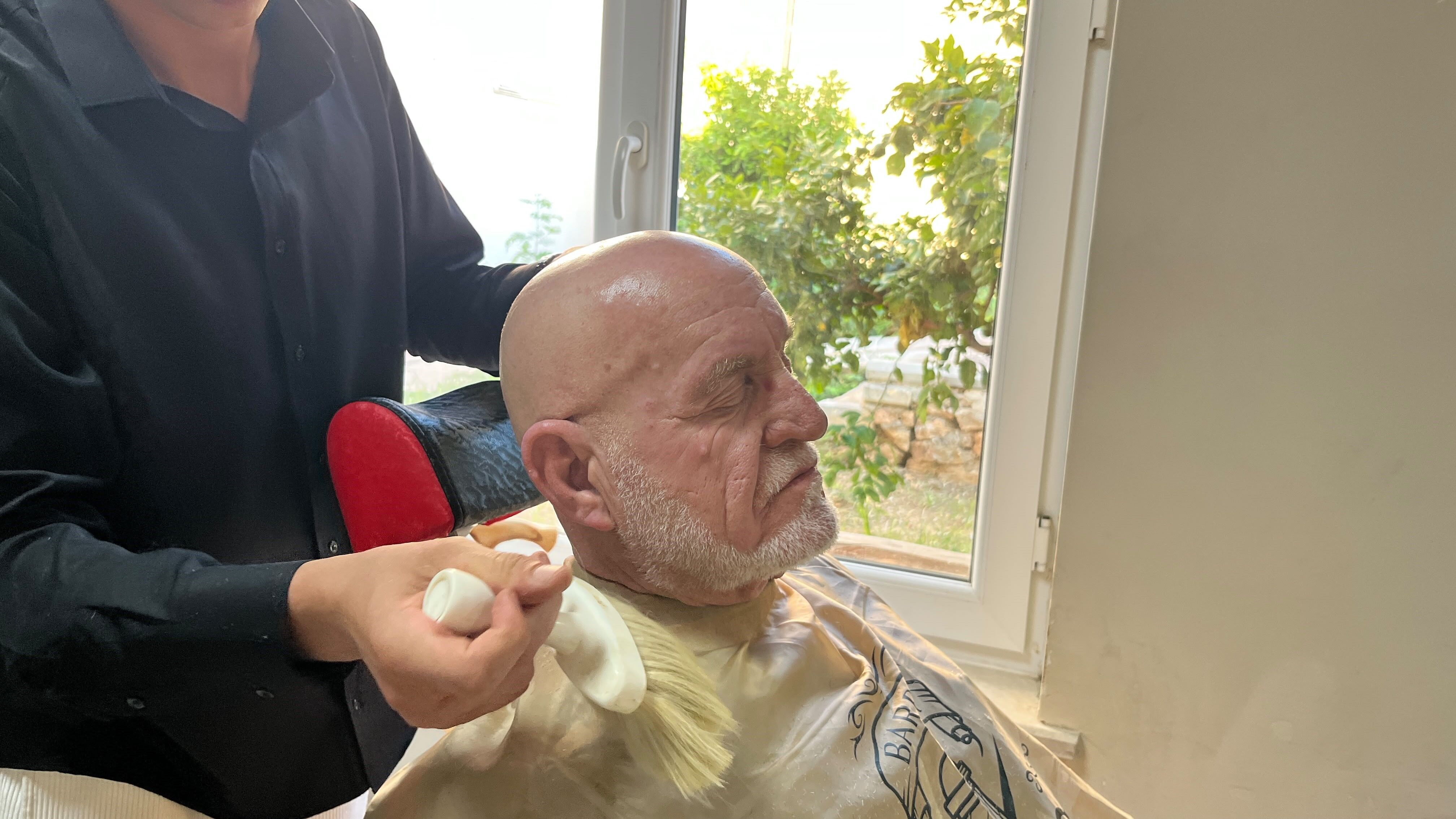 Alanya’daki Genç Berberden Ücretsiz Hizmet (3)