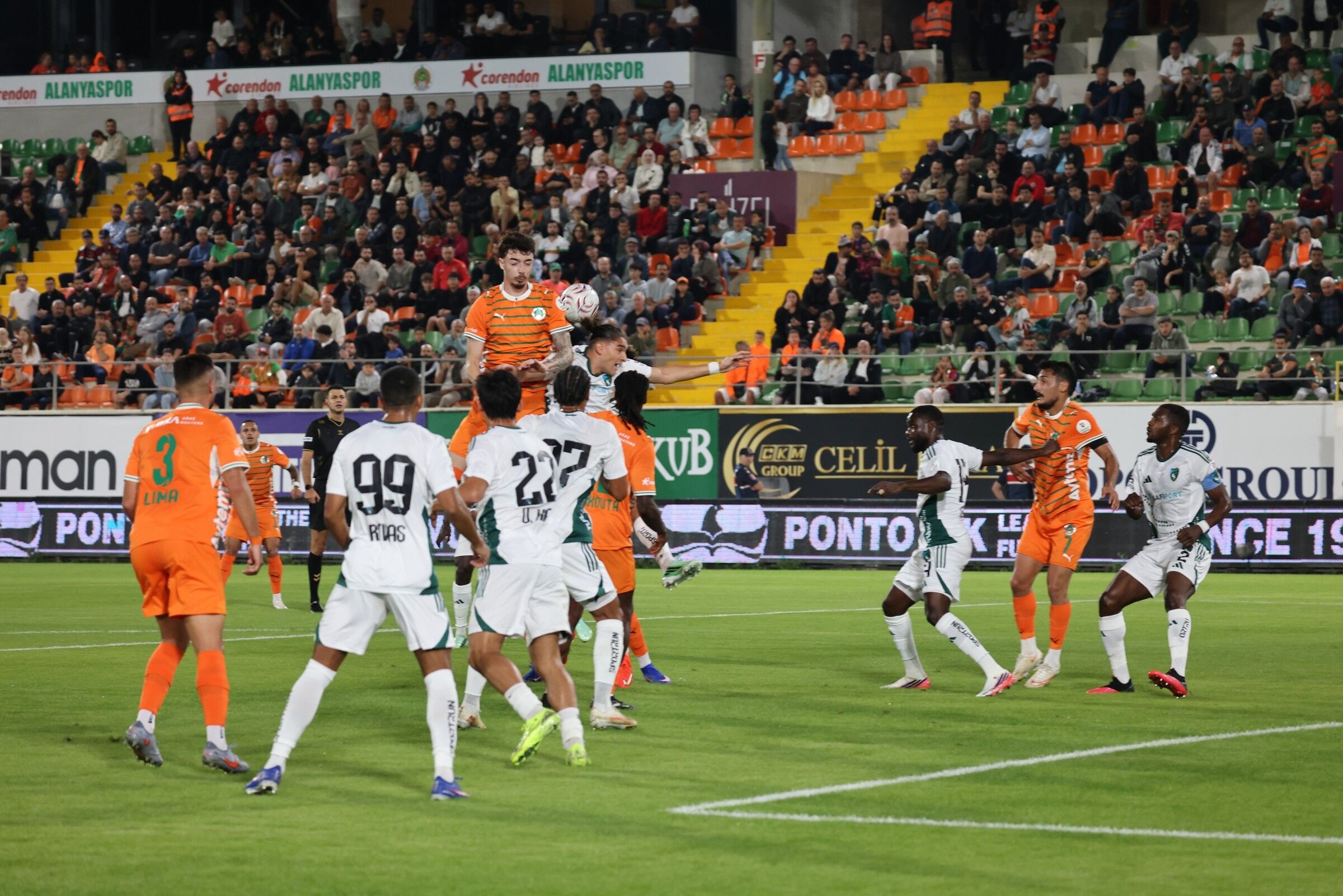 Alanyaspor Kocaelispor Maci (1)