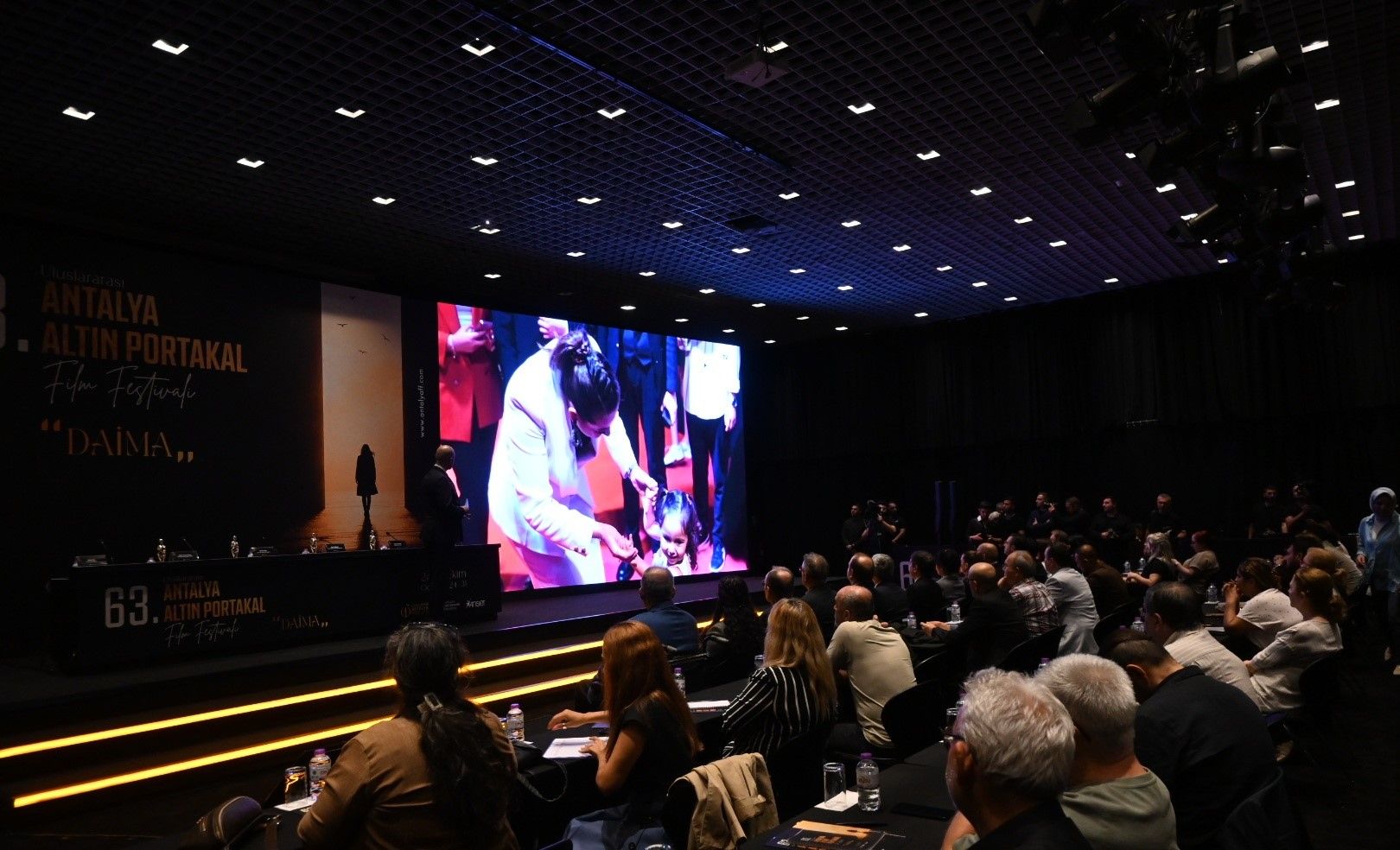 Altın Portakal’da Yeni Dönem! 10 Bin Kişilik Salon Kararı Açıklandı (11)