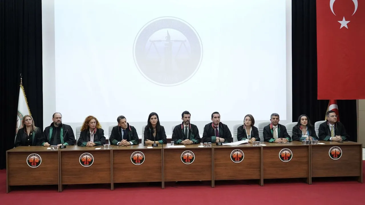 Antalya Barosu 78 Baroyla Birlikte Soruşturmaya Karşı Çıktı (3)