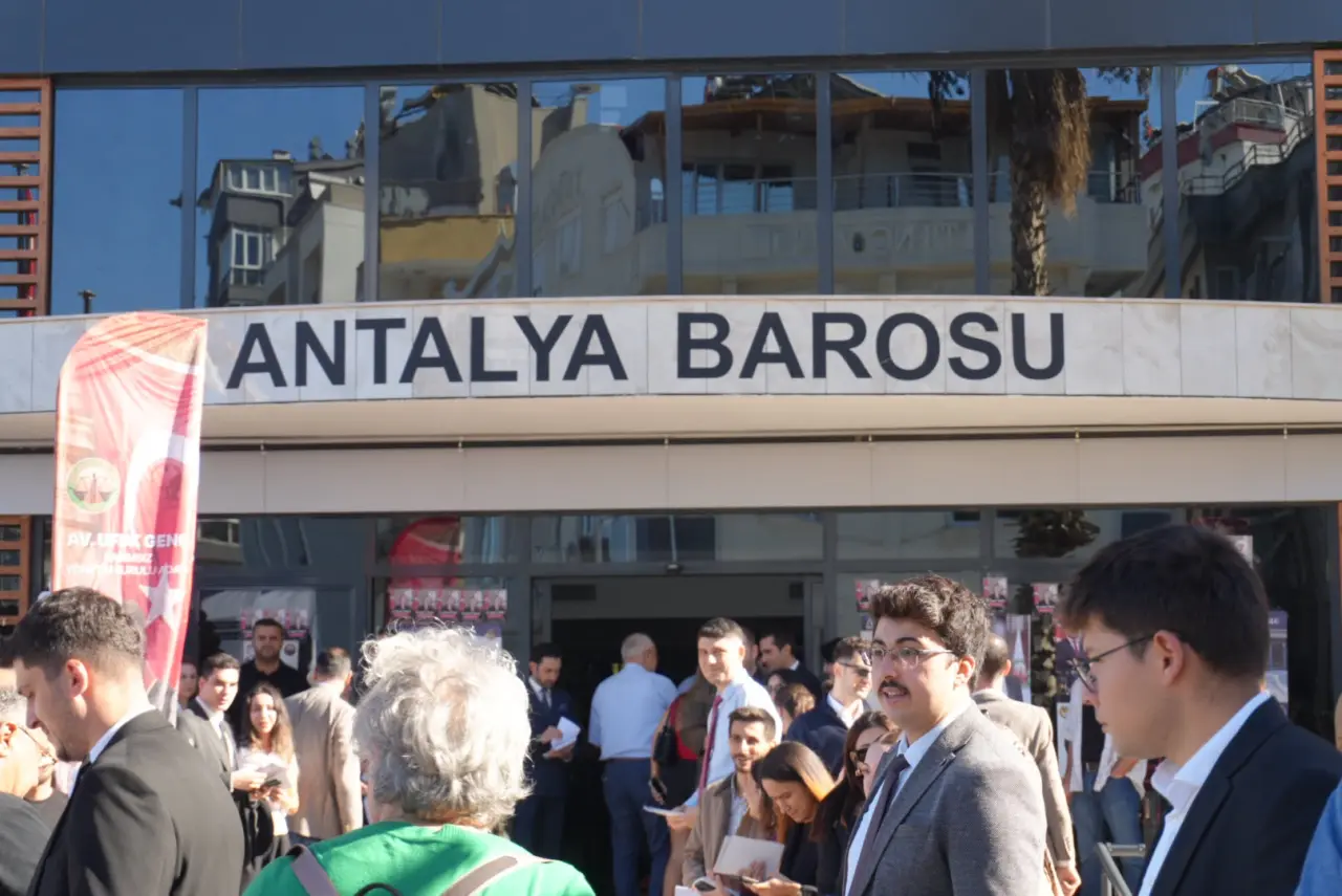 Antalya Barosu Ile Ilgili Dikkat Çeken Çıkış! Baroda Neler Oluyor (4)