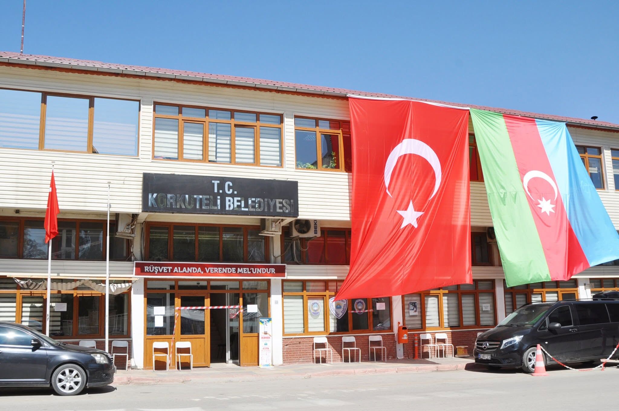 Antalya Başpehlivanı Unutmadı! Başpehlivan Sarıcalar’a Vefa