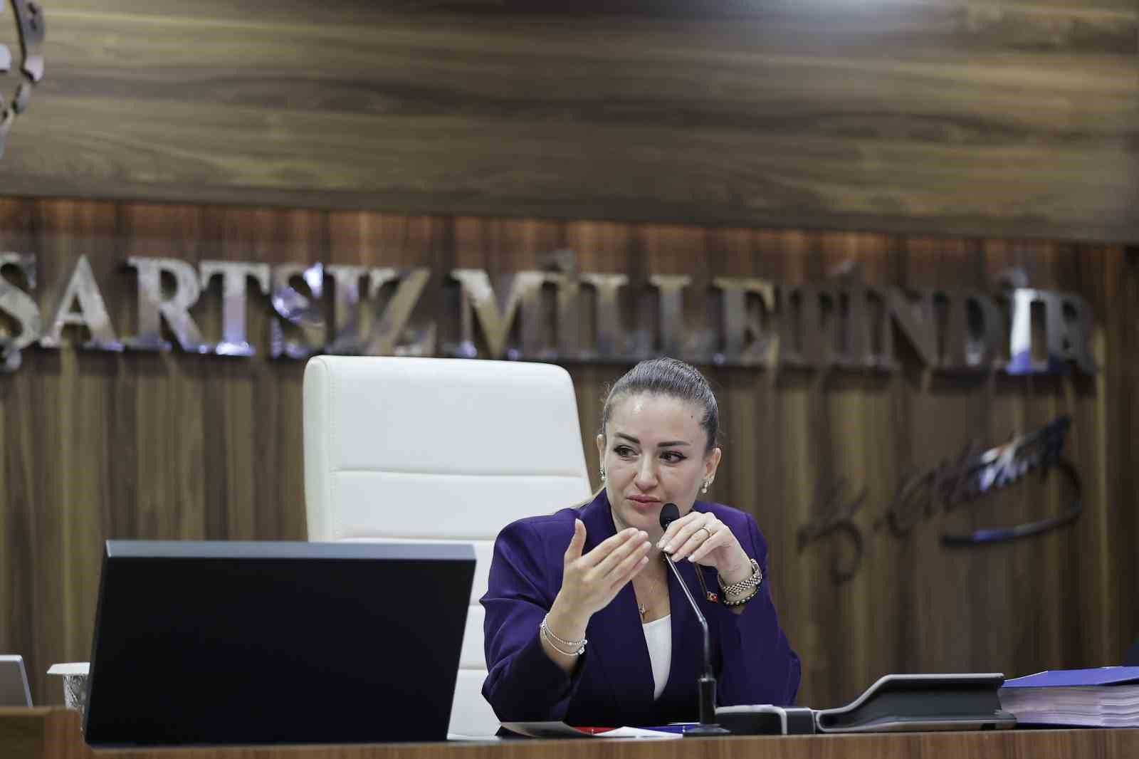 Antalya Büyükşehir Belediye Başkan Vekili Büşra Özdemir Nerede (2)