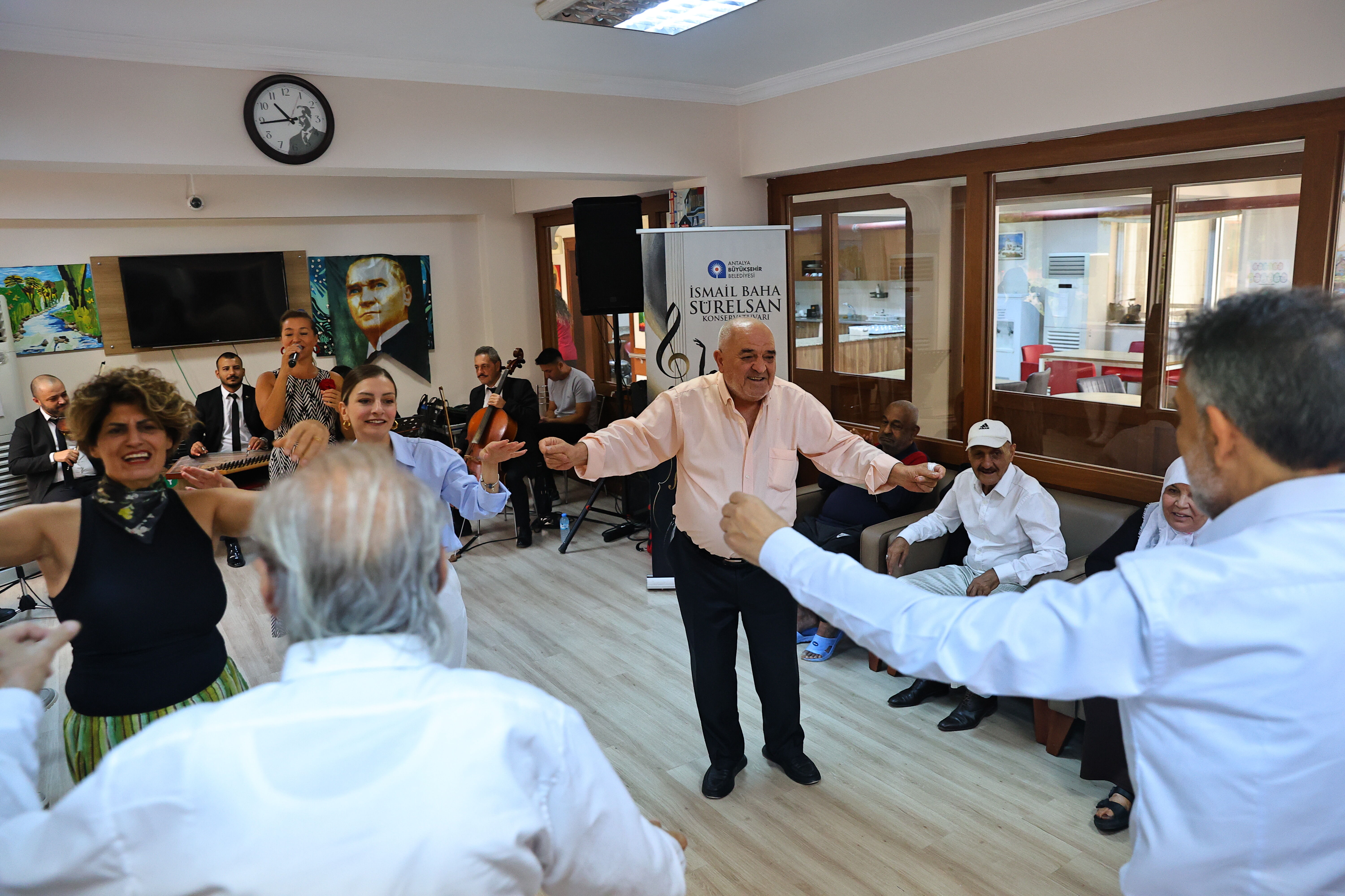 Antalya Büyükşehir Belediyesi Unutulmaz Dakikalar Yaşattı (1)
