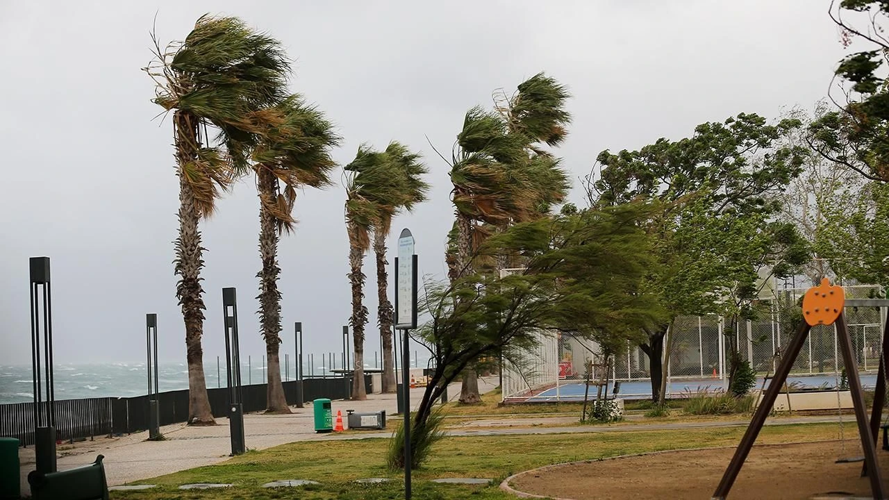 Antalya Için Kuvvetli Yağış Alarmı! Doğu Ilçelerde Risk Daha Yüksek (2)