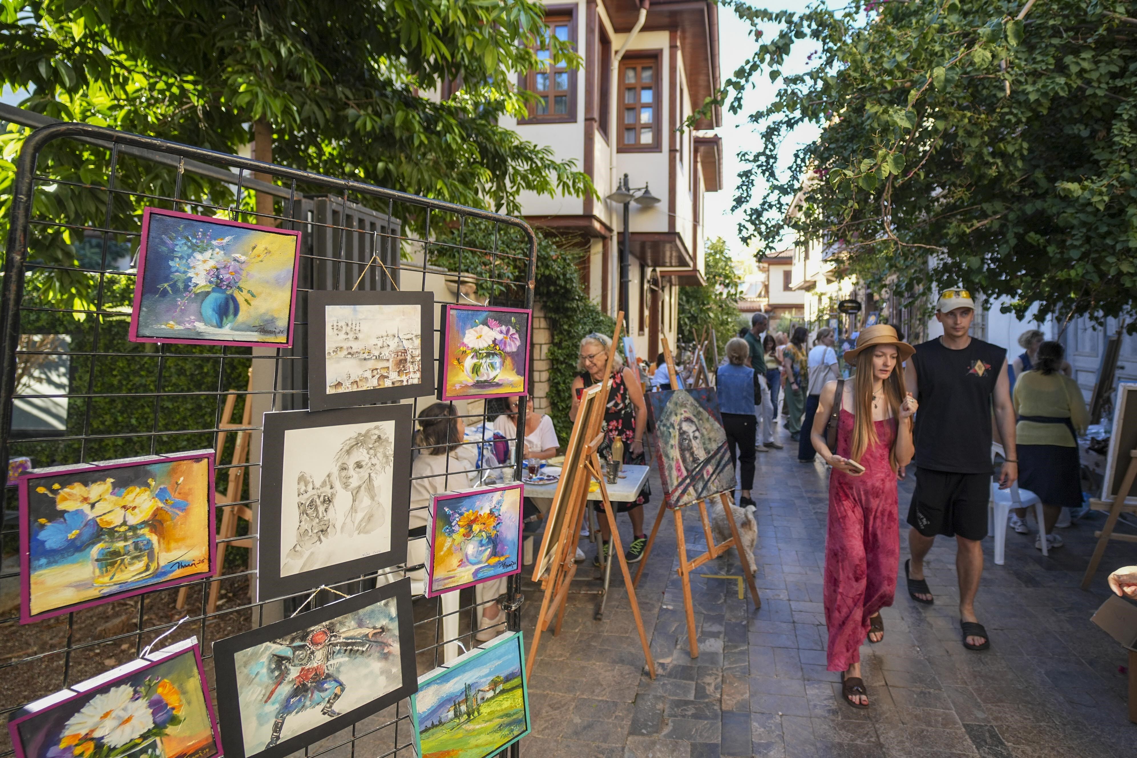 Antalya Kaleiçi Festivalle Renklendi (1)