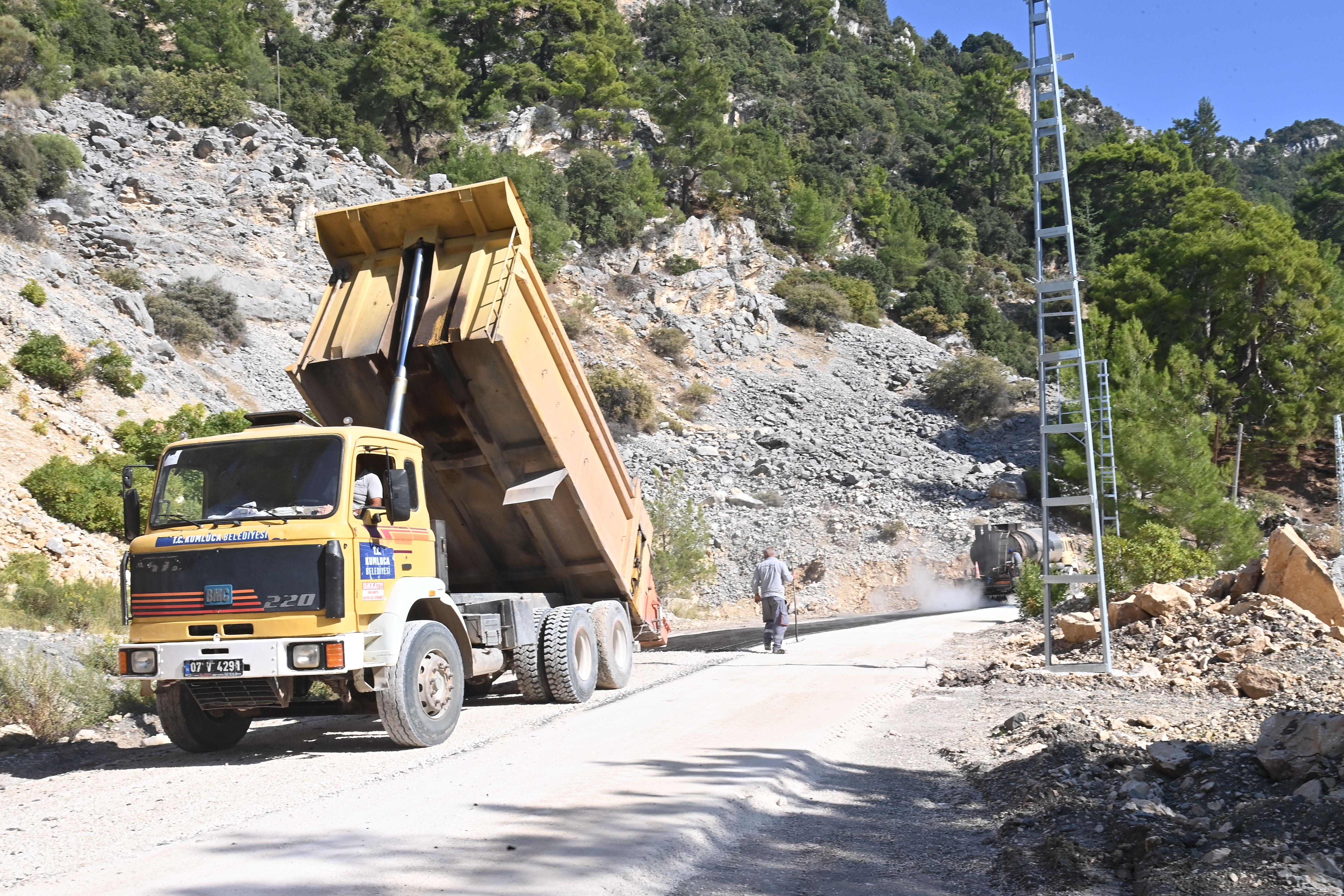 Antalya Kumluca’da Mahallelinin Beklediği Yol Yapıldı (6)
