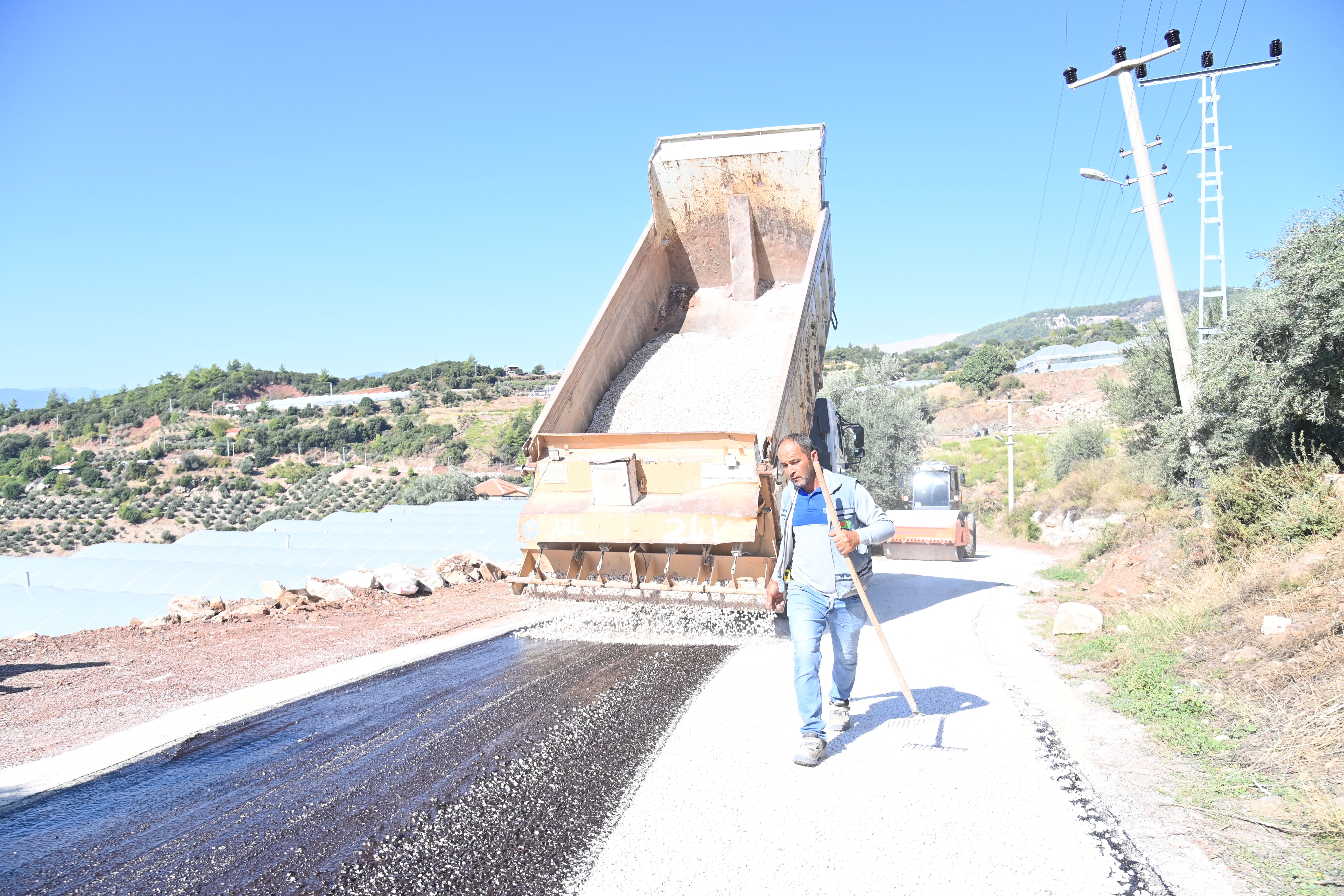 Antalya Kumluca’da Mahallelinin Beklediği Yol Yapıldı (9)