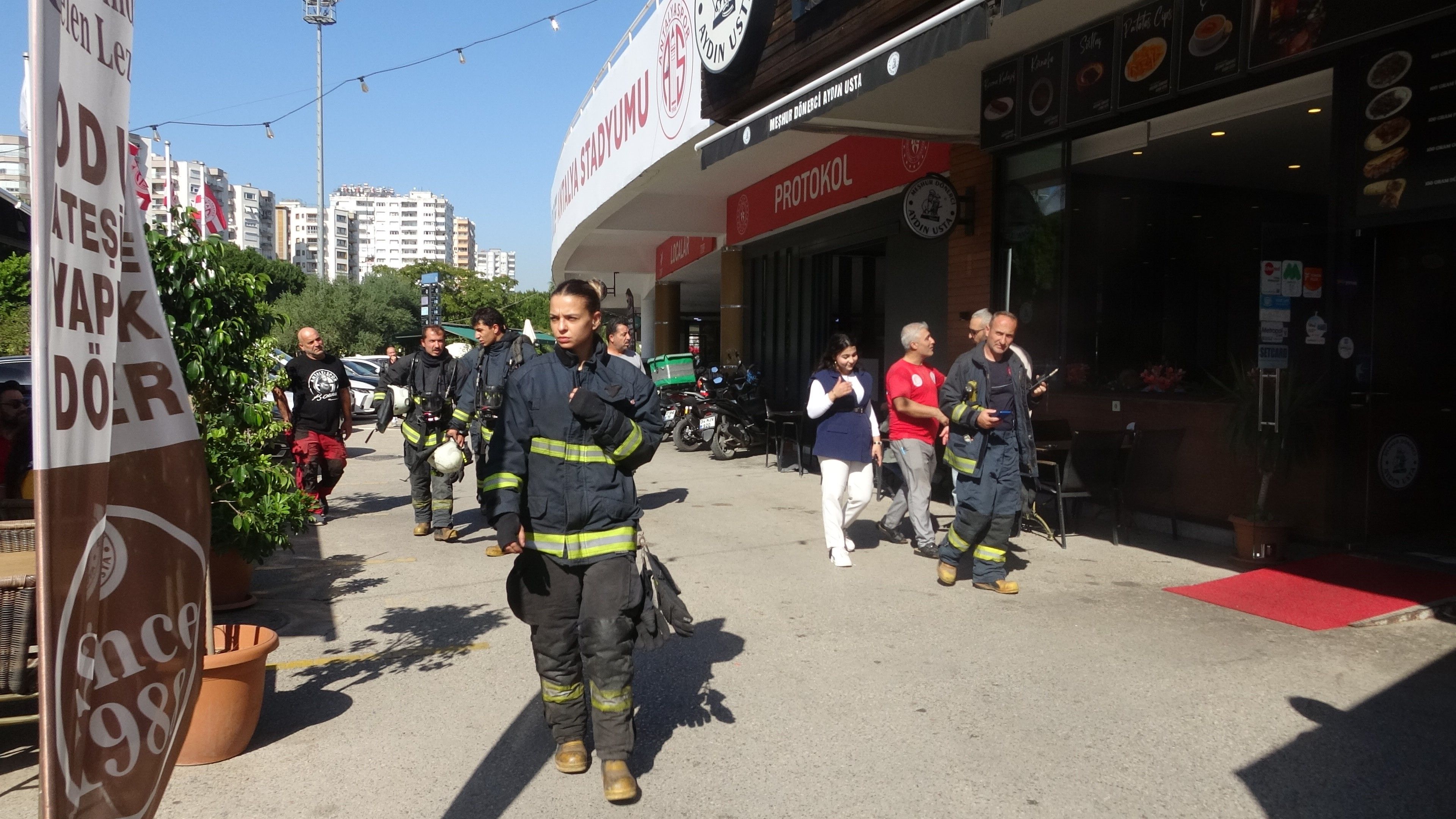 Antalya Stadyumu'ndan Dumanlar Yükseldi (1)