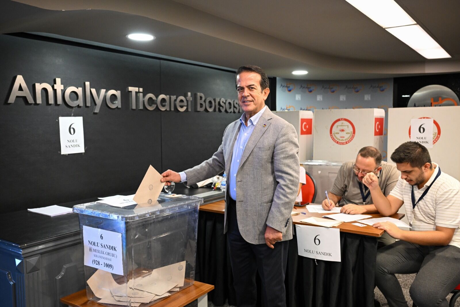 Antalya Ticaret Borsası Seçimlerinde Ilk Tur Tamamlandı (1)