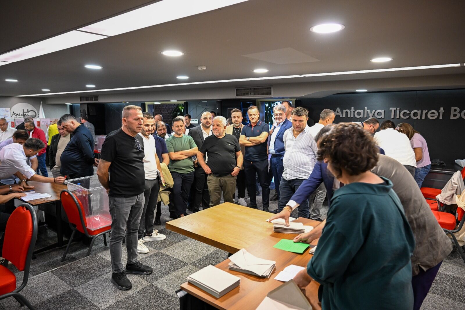 Antalya Ticaret Borsası Seçimlerinde Ilk Tur Tamamlandı (4)