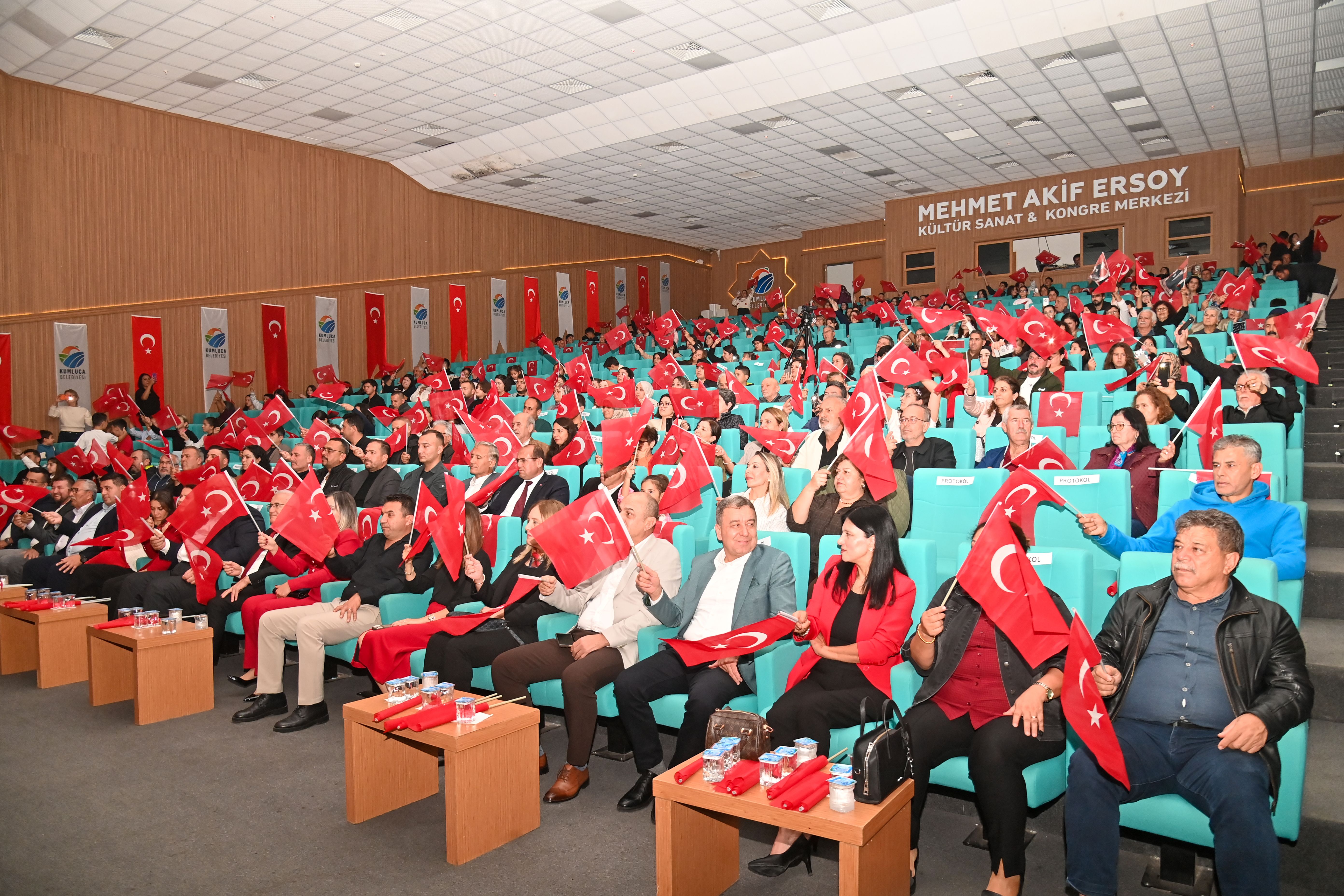 Antalya’da Cumhuriyet Bayramı’nda Sahne Öğretmenlerindi (18)